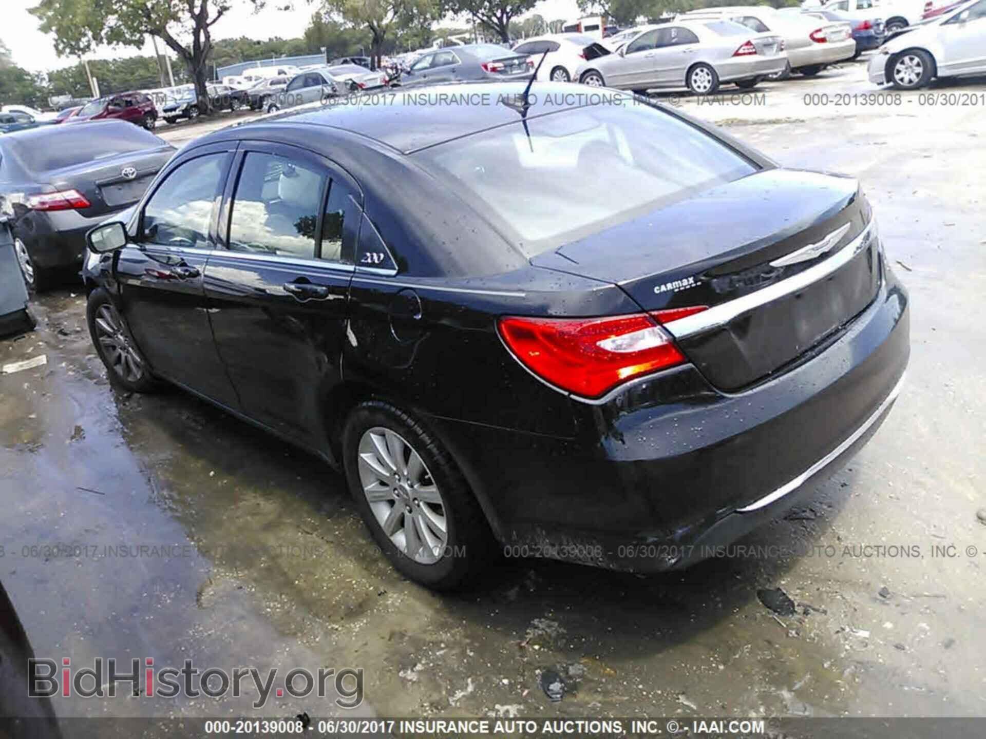 2013 Chrysler 200 - VIN: 1C3CCBBB3DN571591 - Фото 3
