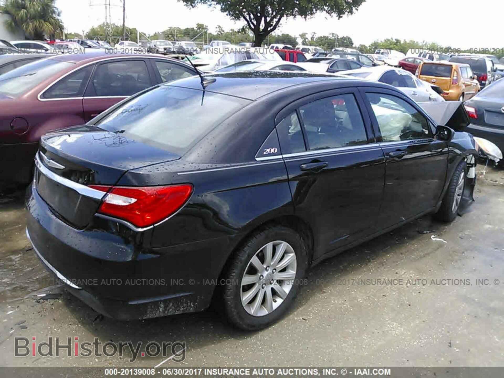 2013 Chrysler 200 - VIN: 1C3CCBBB3DN571591 - Фото 4