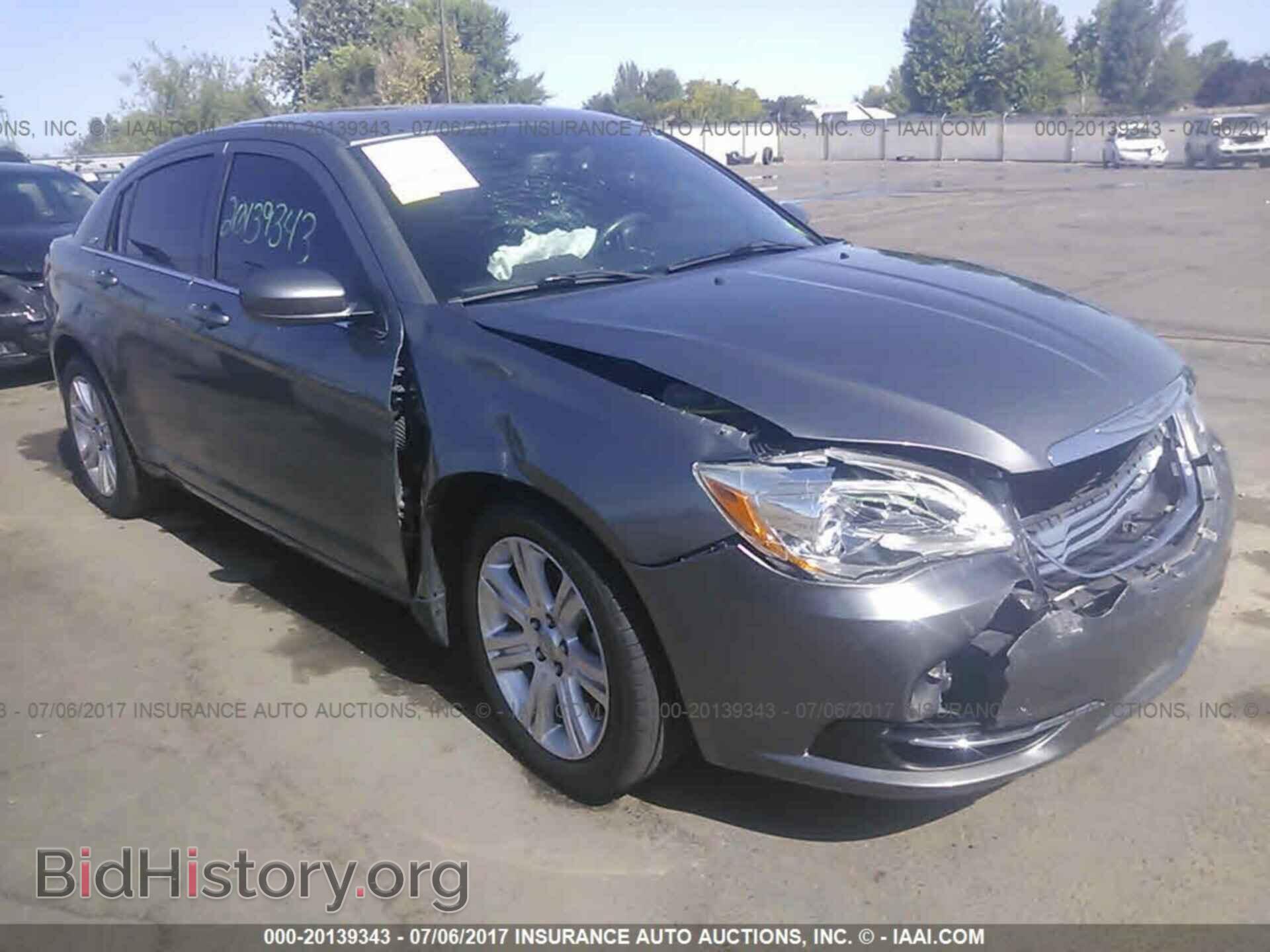 Photo 1C3BC1FB8BN612780 - Chrysler 200 2011