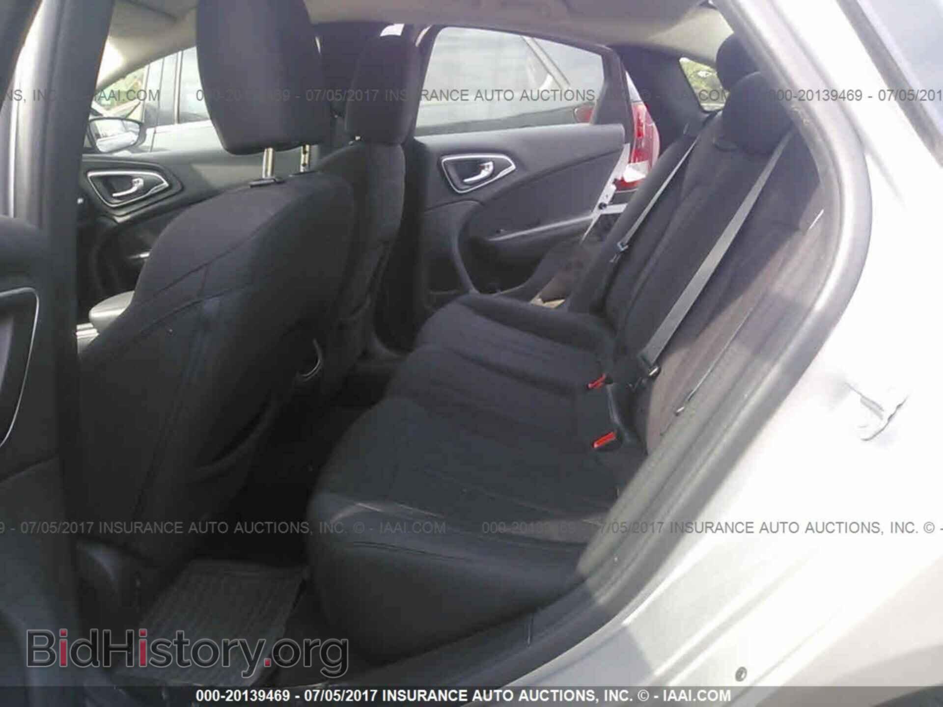 2015 Chrysler 200 - VIN: 1C3CCCAB6FN589996 - Фото 8