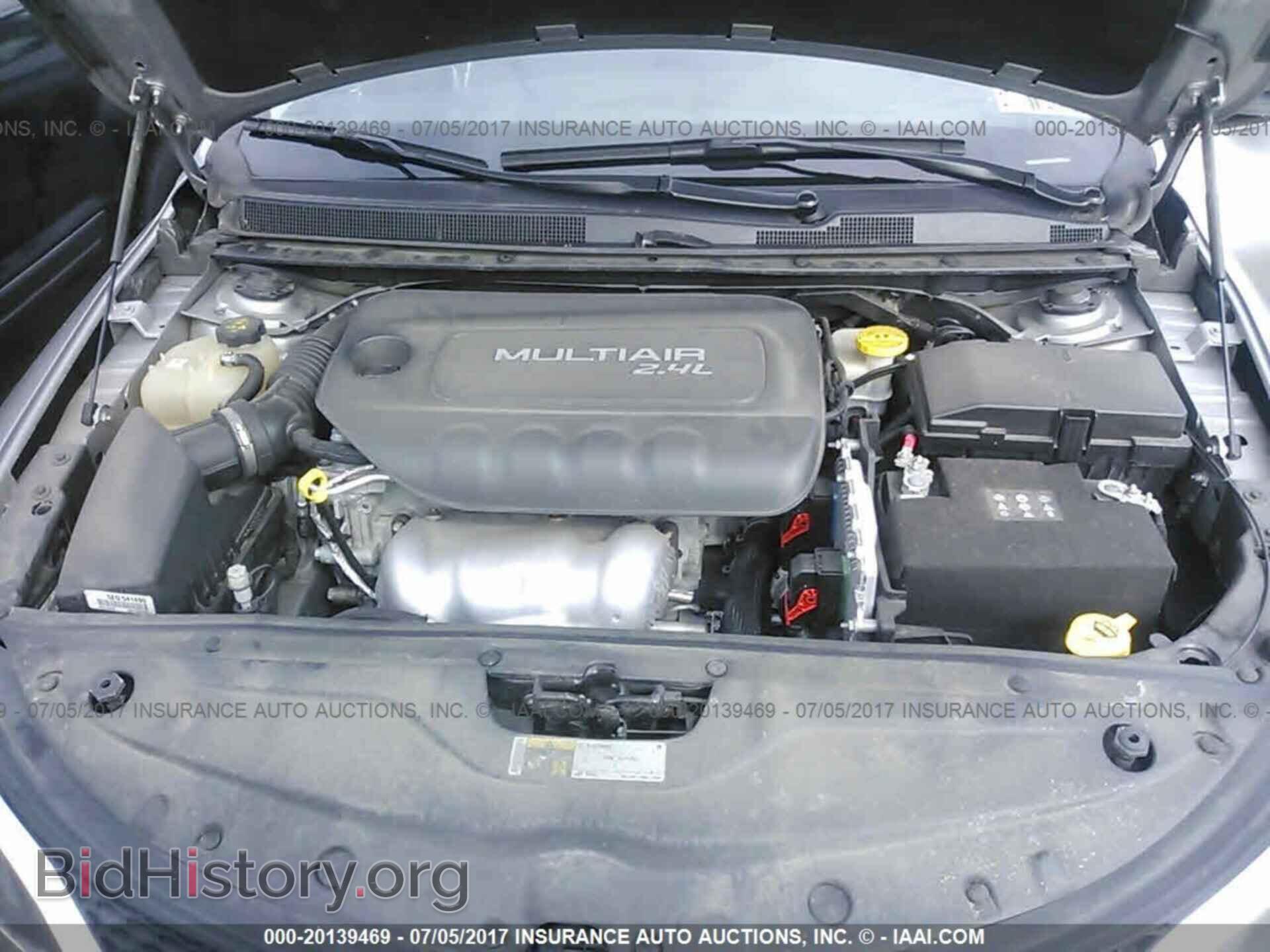 2015 Chrysler 200 - VIN: 1C3CCCAB6FN589996 - Фото 10