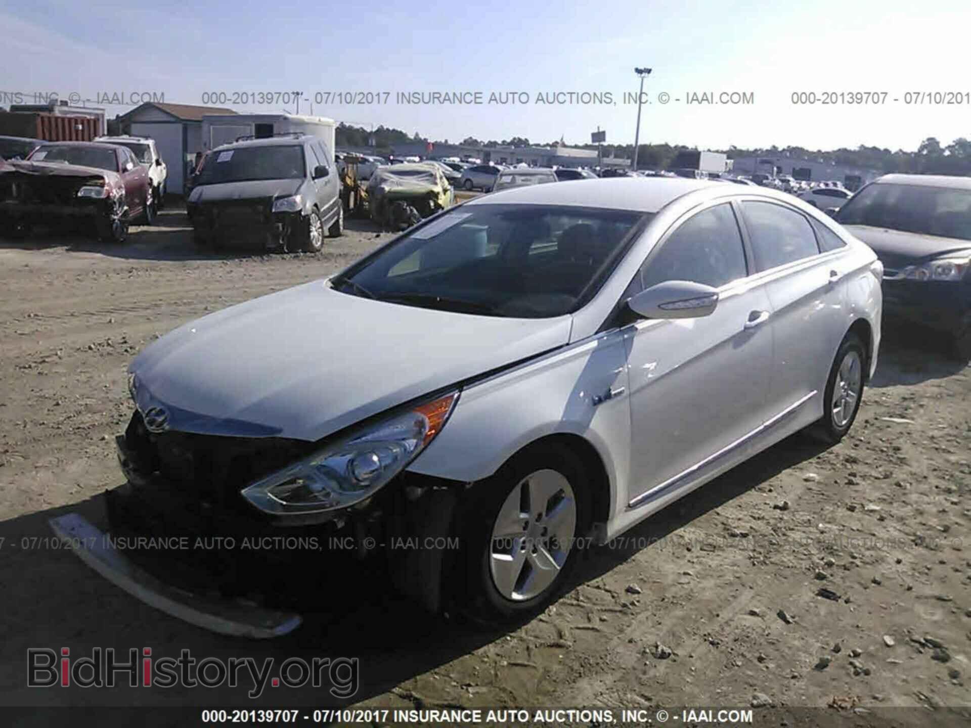2012 Hyundai Sonata - VIN: KMHEC4A42CA062368 - Фото 2