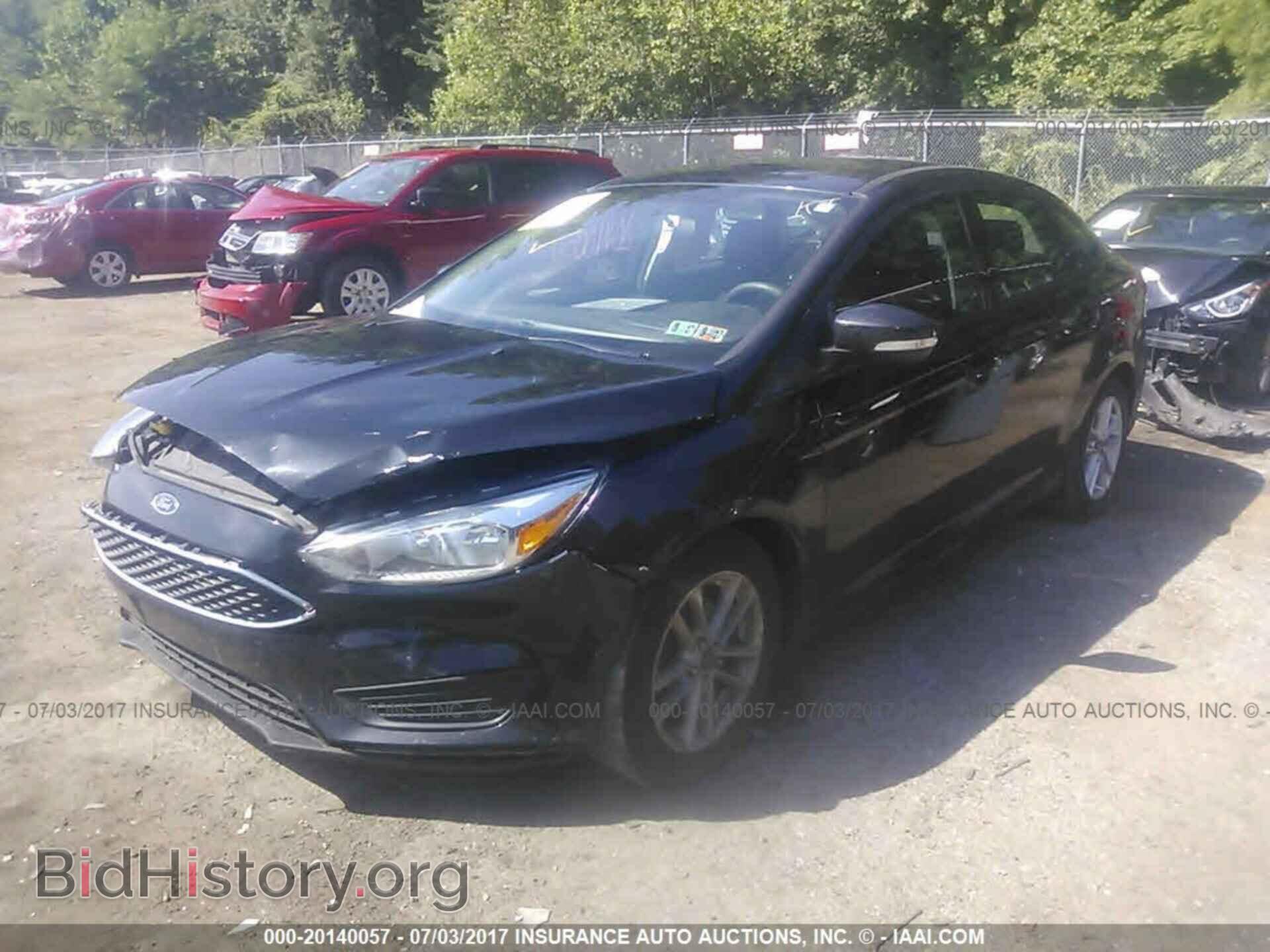 2015 Ford Focus - VIN: 1FADP3F23FL227140 - Фото 2