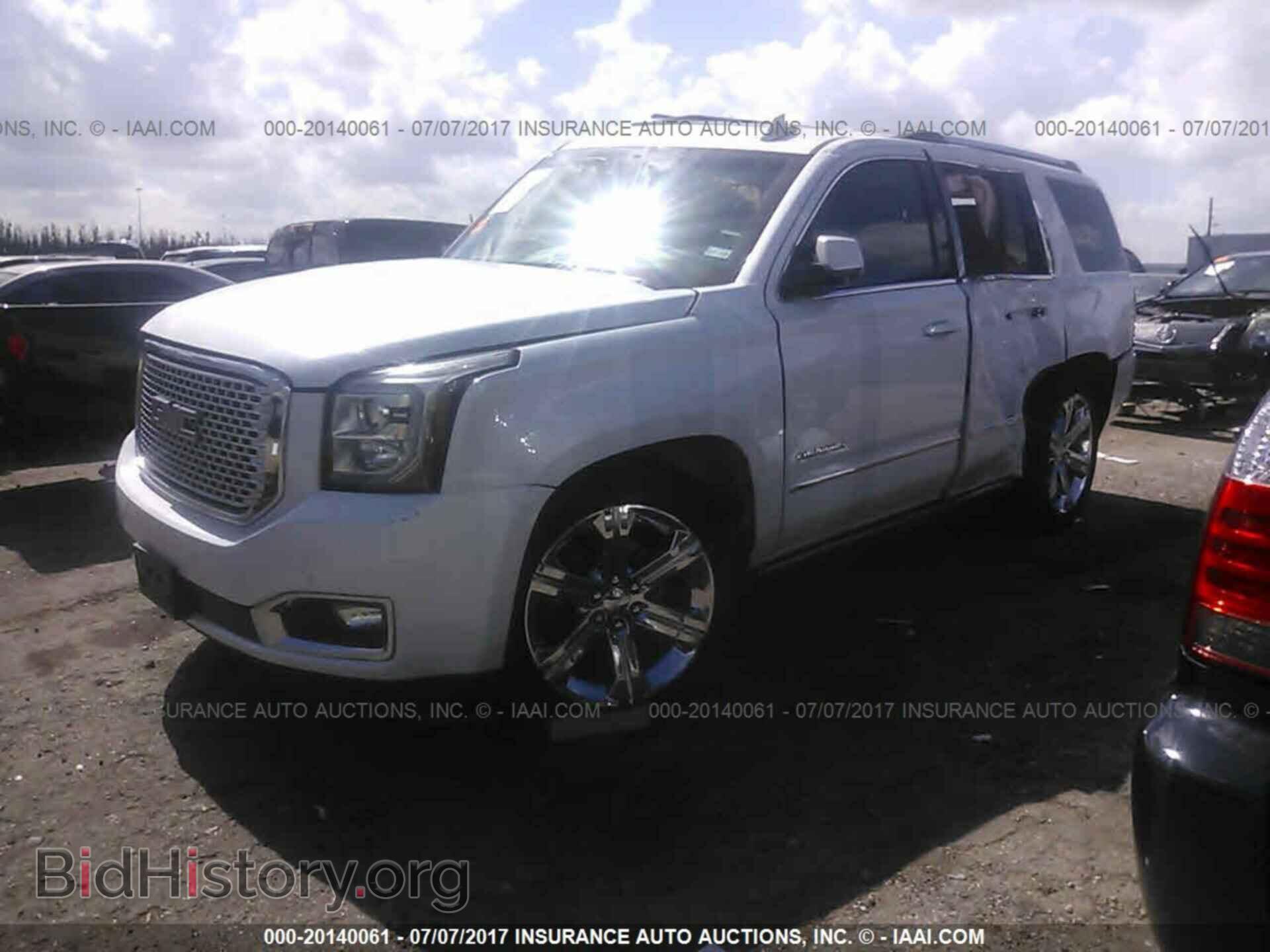 2017 Gmc Yukon - VIN: 1GKS2CKJ9HR111040 - Фото 2