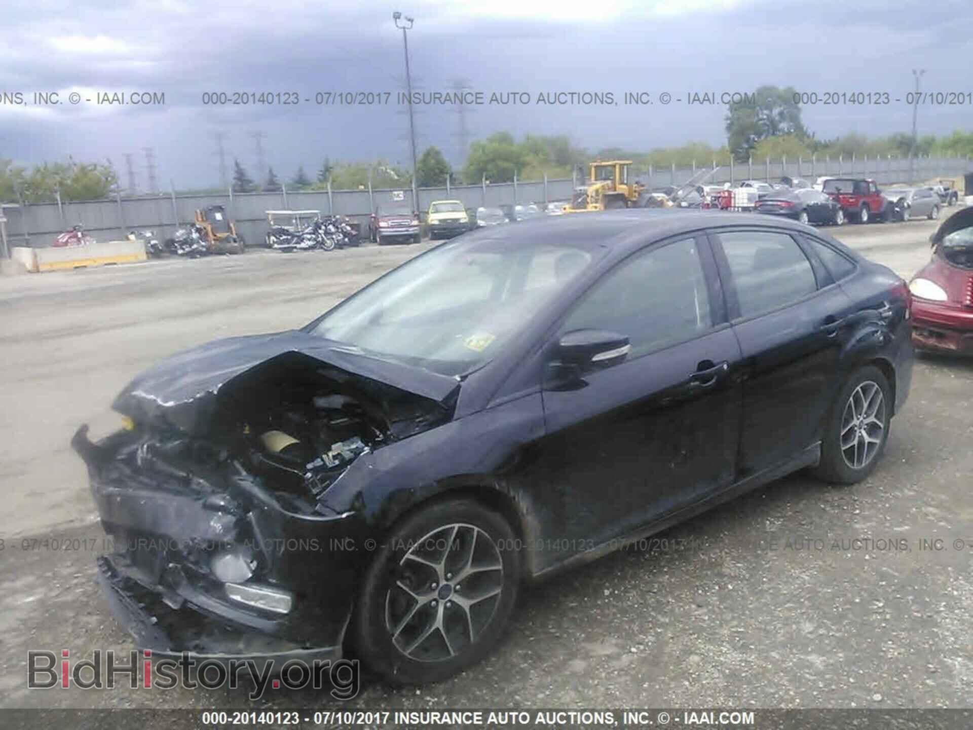 2017 Ford Focus - VIN: 1FADP3H21HL228710 - Photo 2