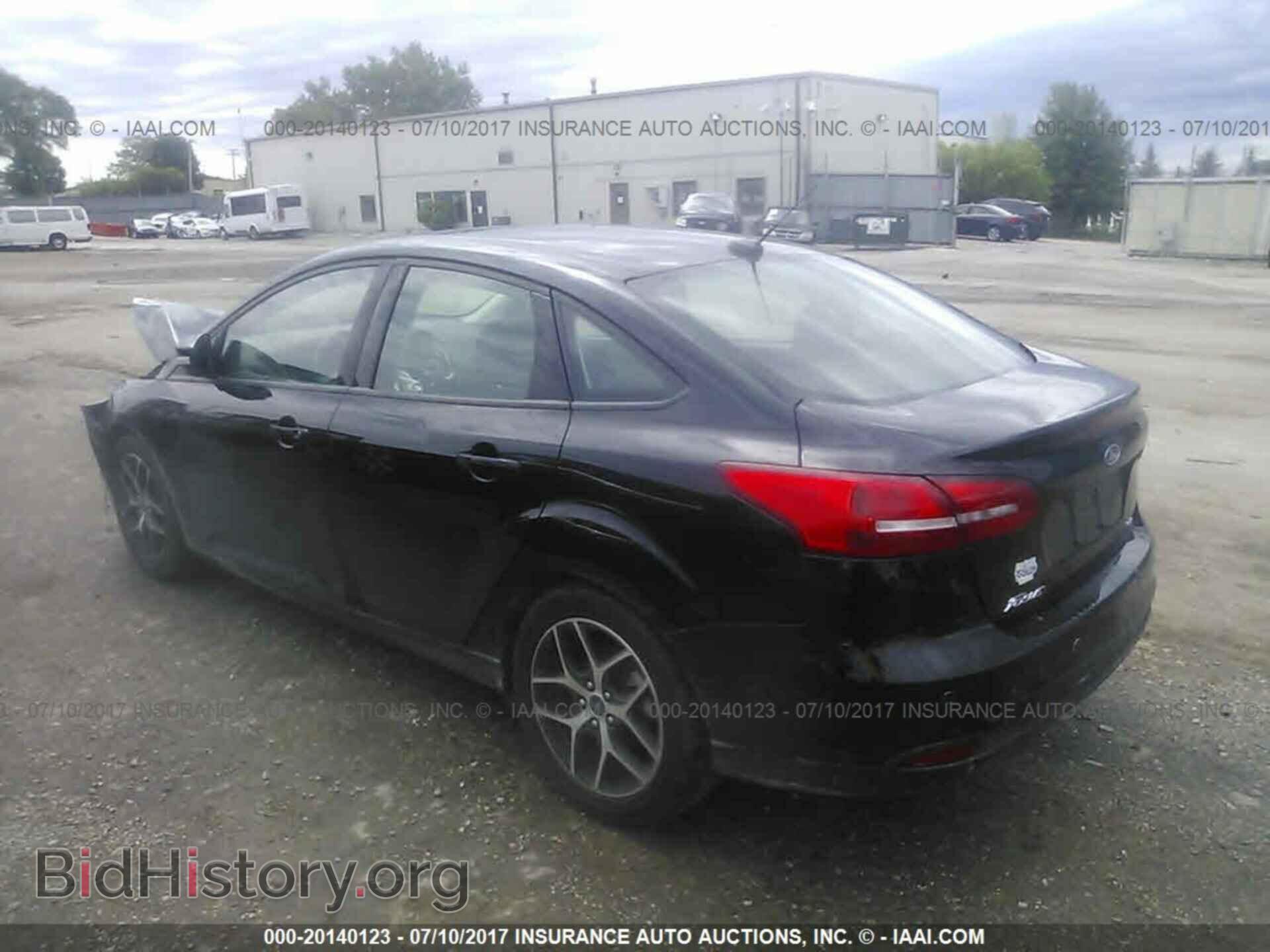 2017 Ford Focus - VIN: 1FADP3H21HL228710 - Photo 3