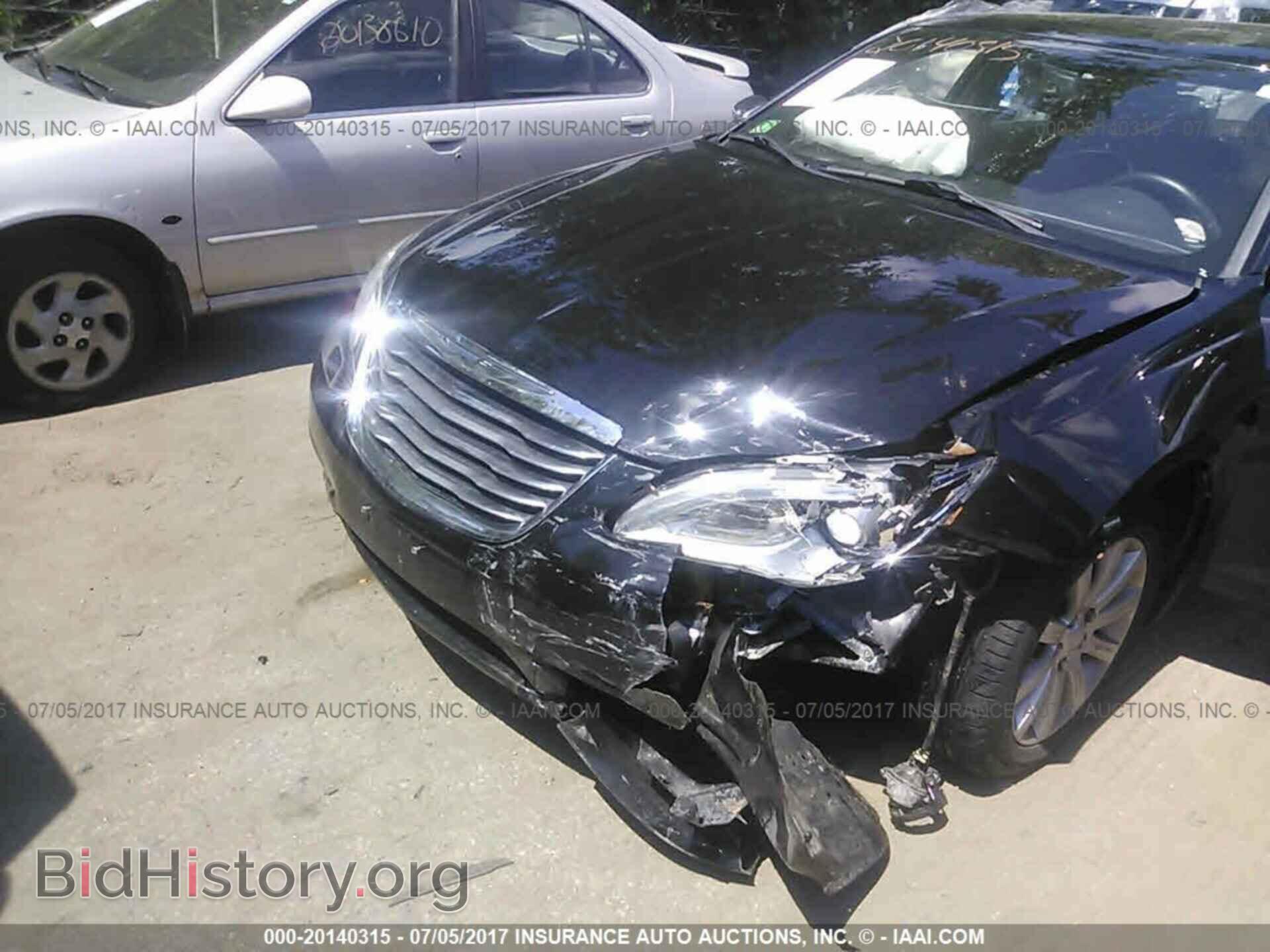 2013 Chrysler 200 - VIN: 1C3CCBCG0DN718931 - Photo 2
