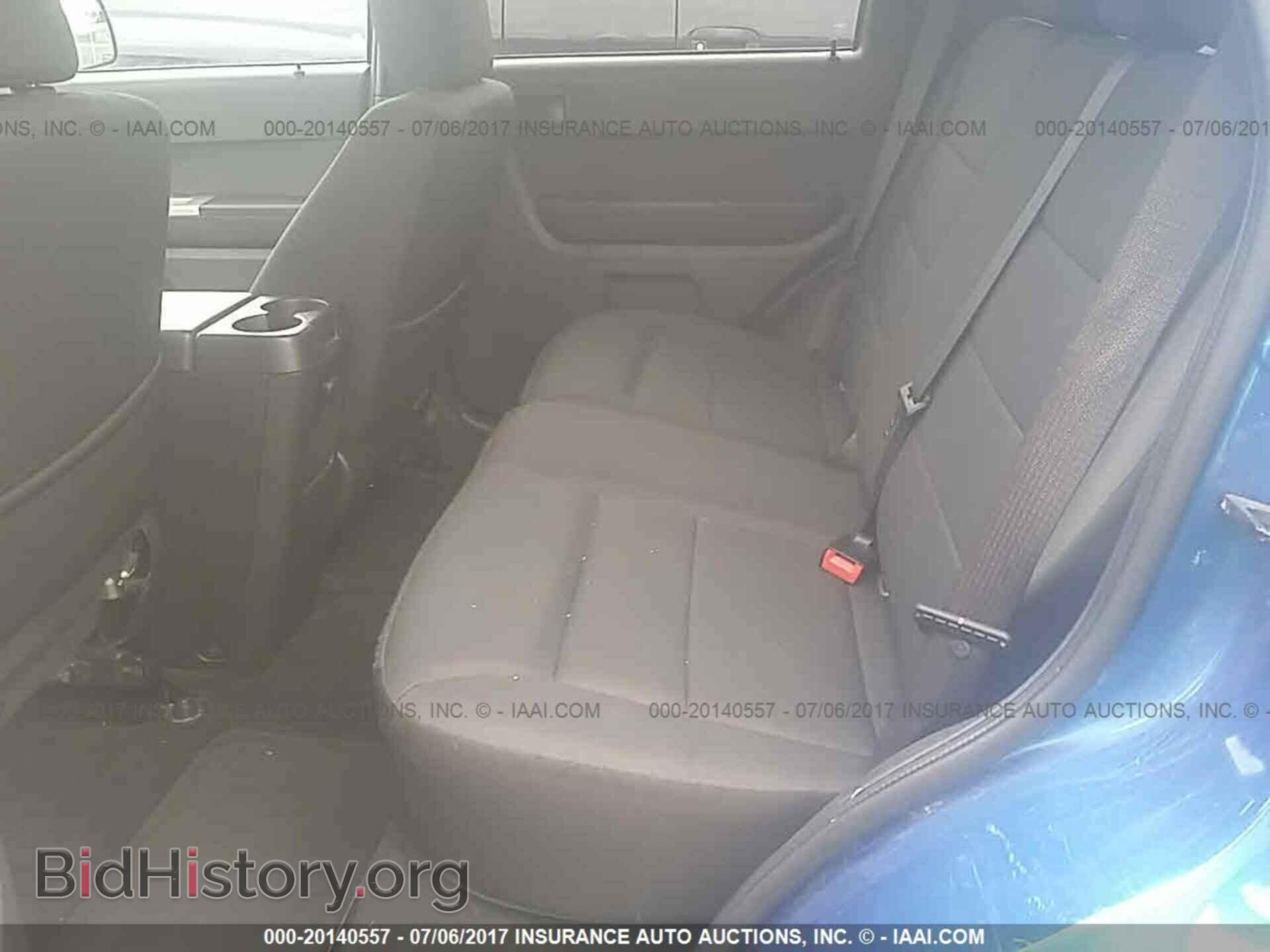 2011 Ford Escape - VIN: 1FMCU0D71BKA26165 - Photo 8