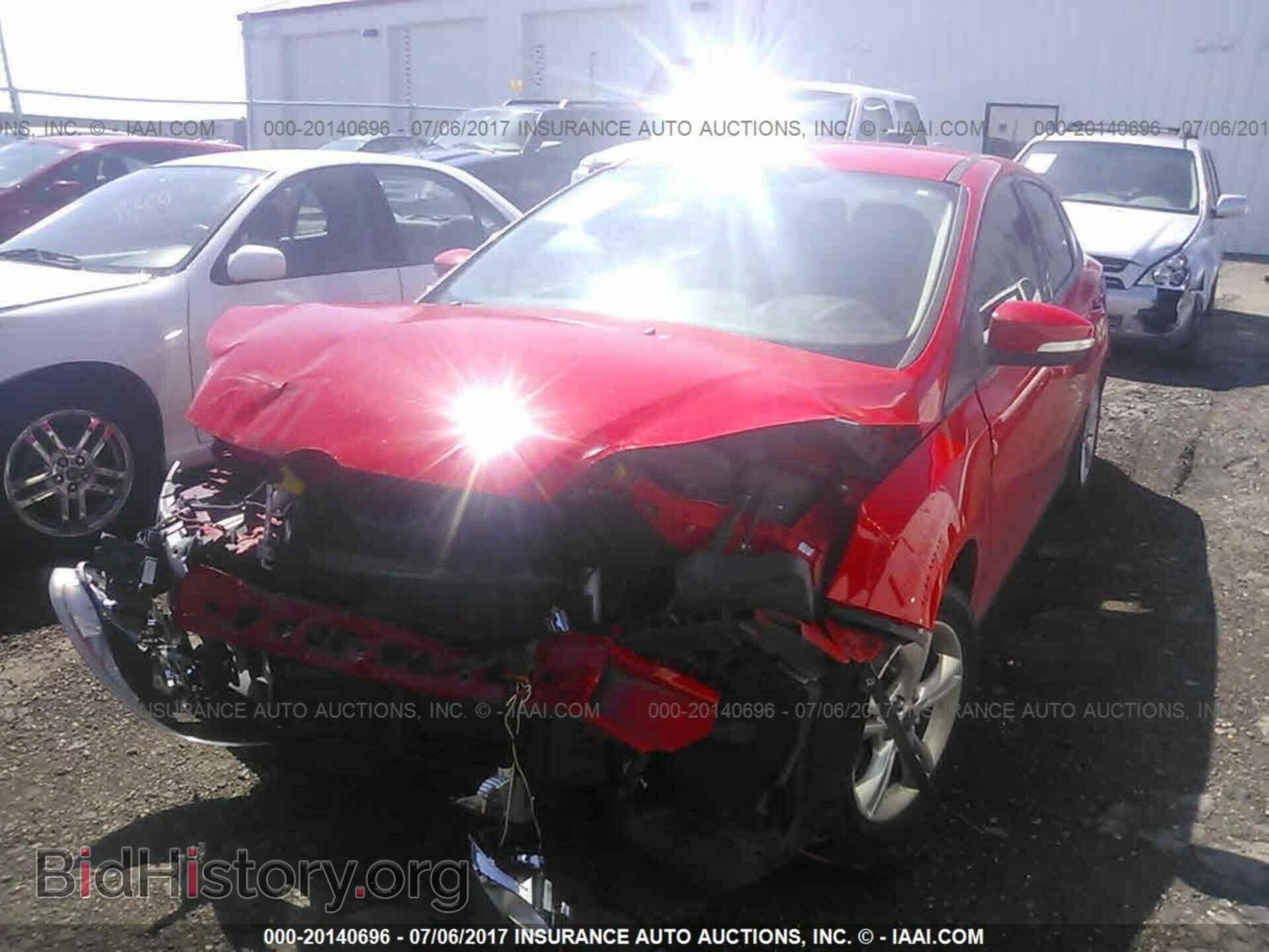 2014 Ford Focus - VIN: 1FADP3F28EL198118 - Фото 2