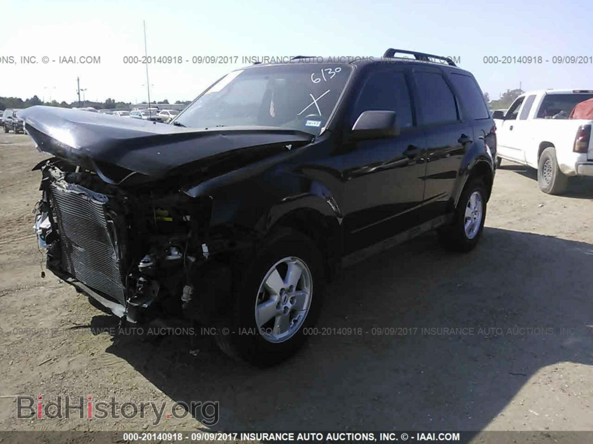 2012 Ford Escape - VIN: 1FMCU0D76CKB19958 - Photo 2