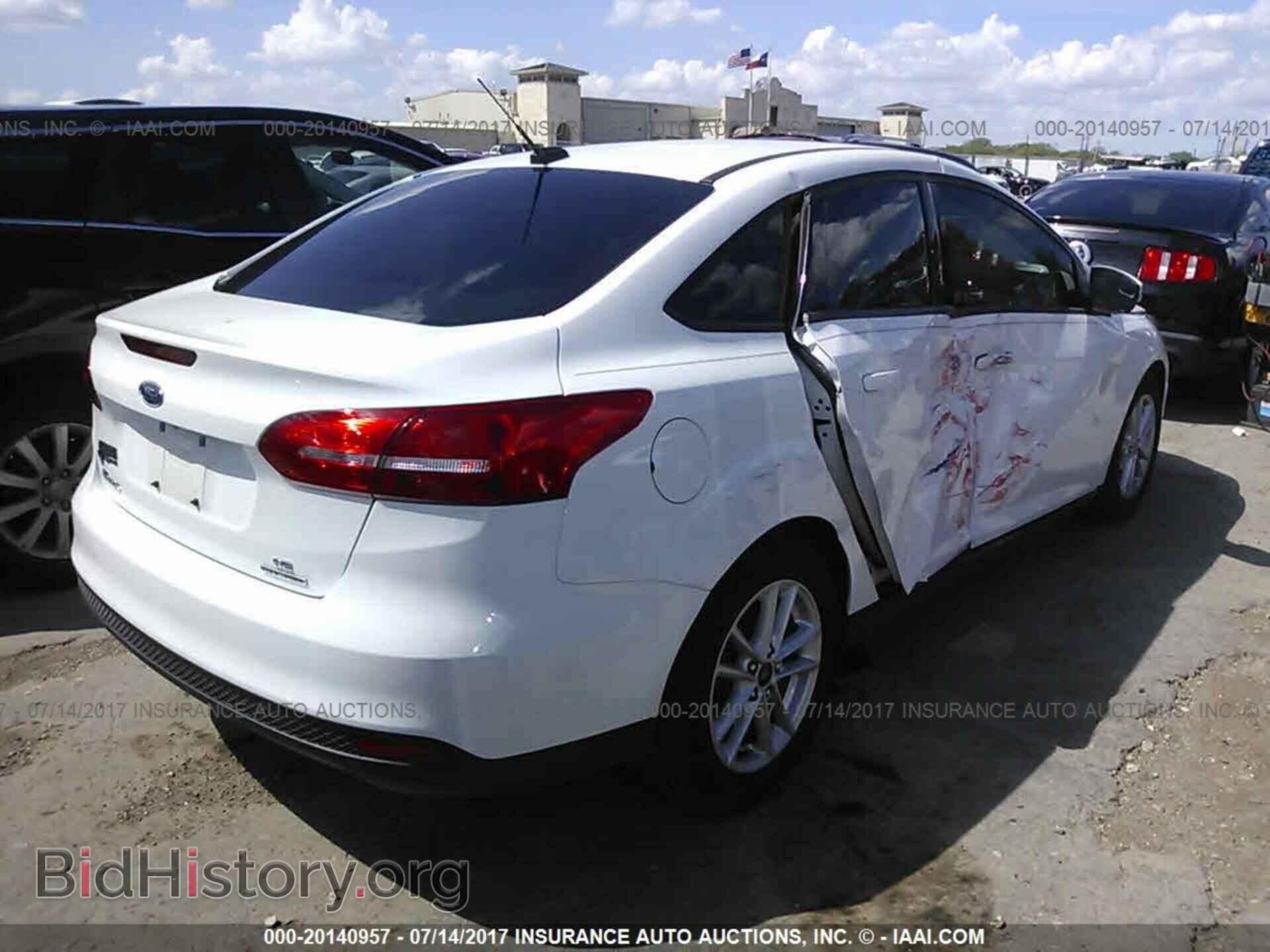 2016 Ford Focus - VIN: 1FADP3F25GL293481 - Фото 4