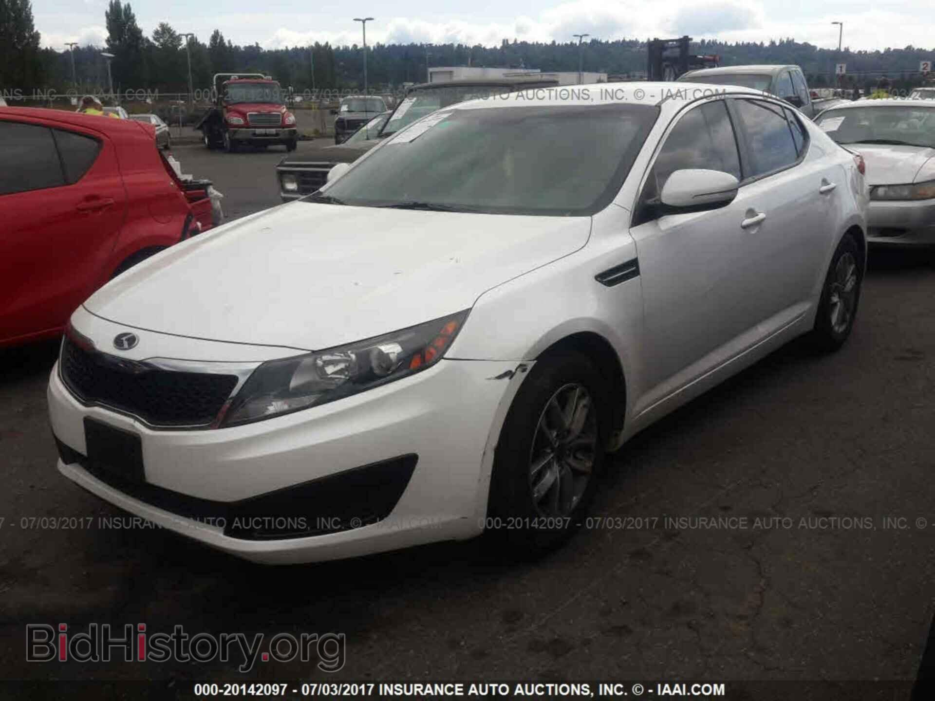 2011 Kia Optima - VIN: KNAGM4A76B5129966 - Фото 2