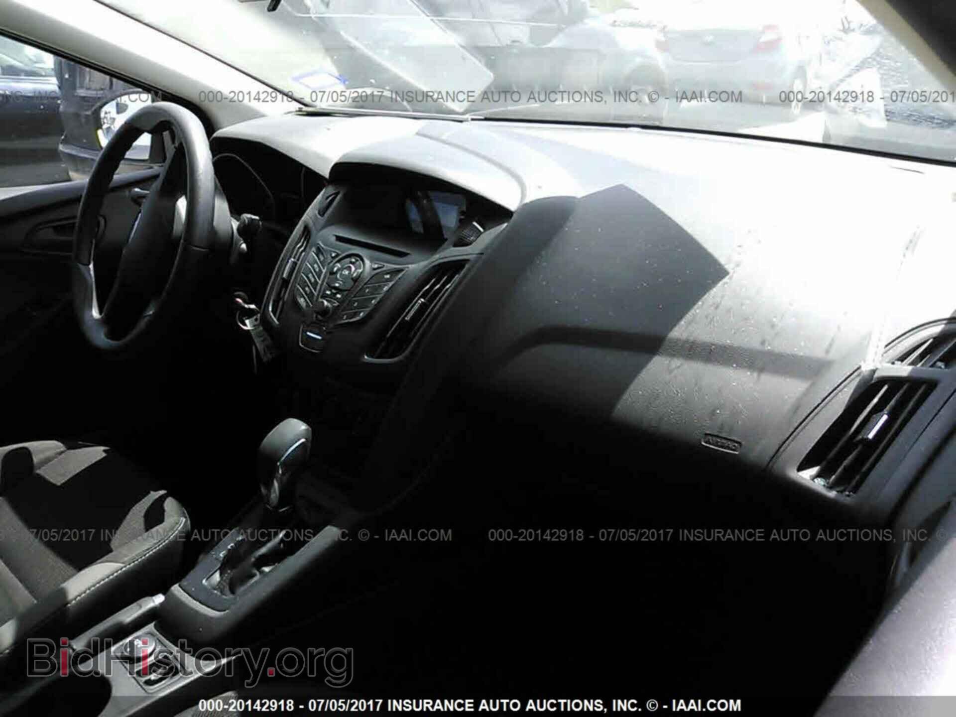 2014 Ford Focus - VIN: 1FADP3E25EL430756 - Photo 5