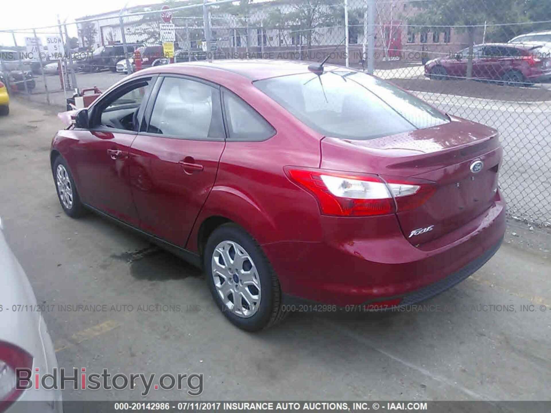 2012 Ford Focus - VIN: 1FAHP3F25CL311232 - Photo 3