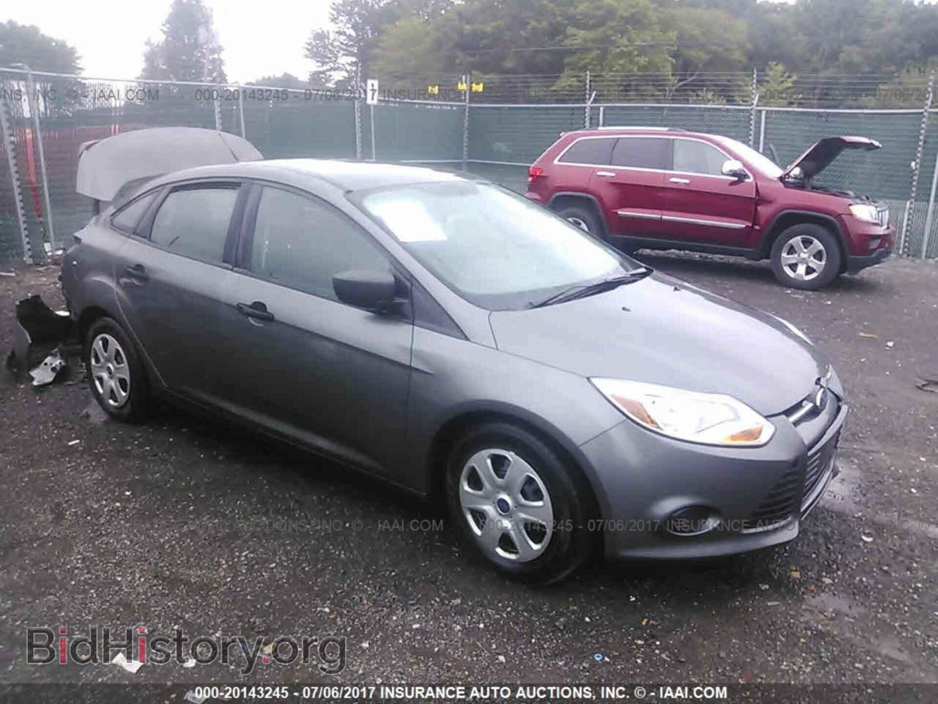 Photo 1FAHP3E25CL319820 - Ford Focus 2012