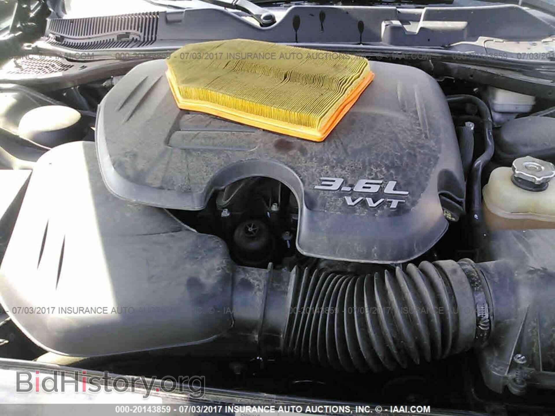 2015 Dodge Challenger - VIN: 2C3CDZAG2FH724573 - Photo 10