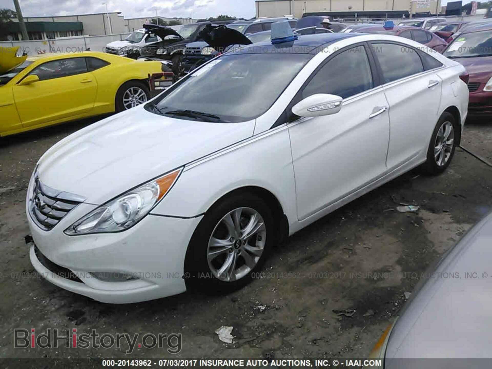 2012 Hyundai Sonata - VIN: 5NPEC4AC4CH393649 - Фото 2