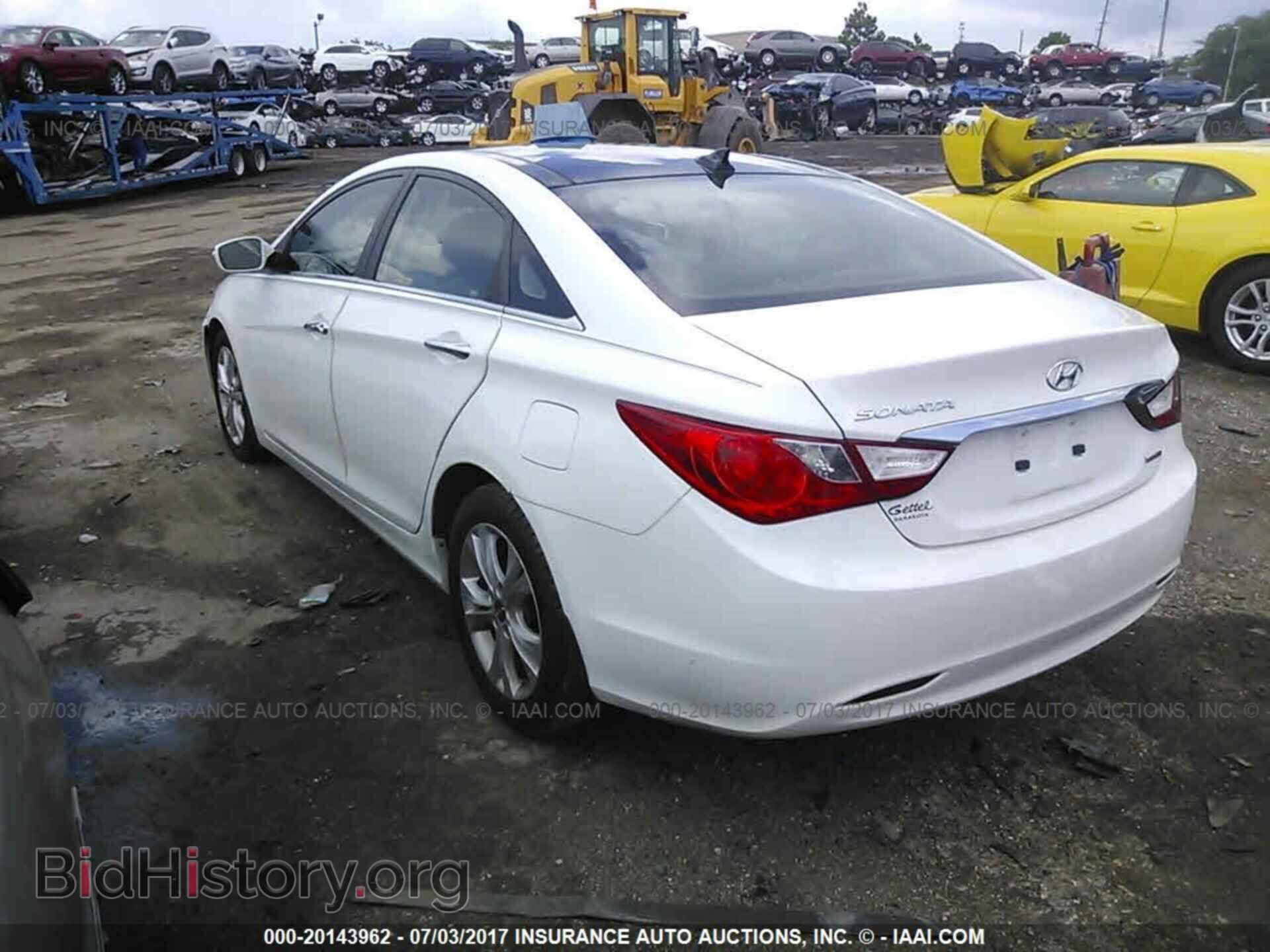 2012 Hyundai Sonata - VIN: 5NPEC4AC4CH393649 - Фото 3