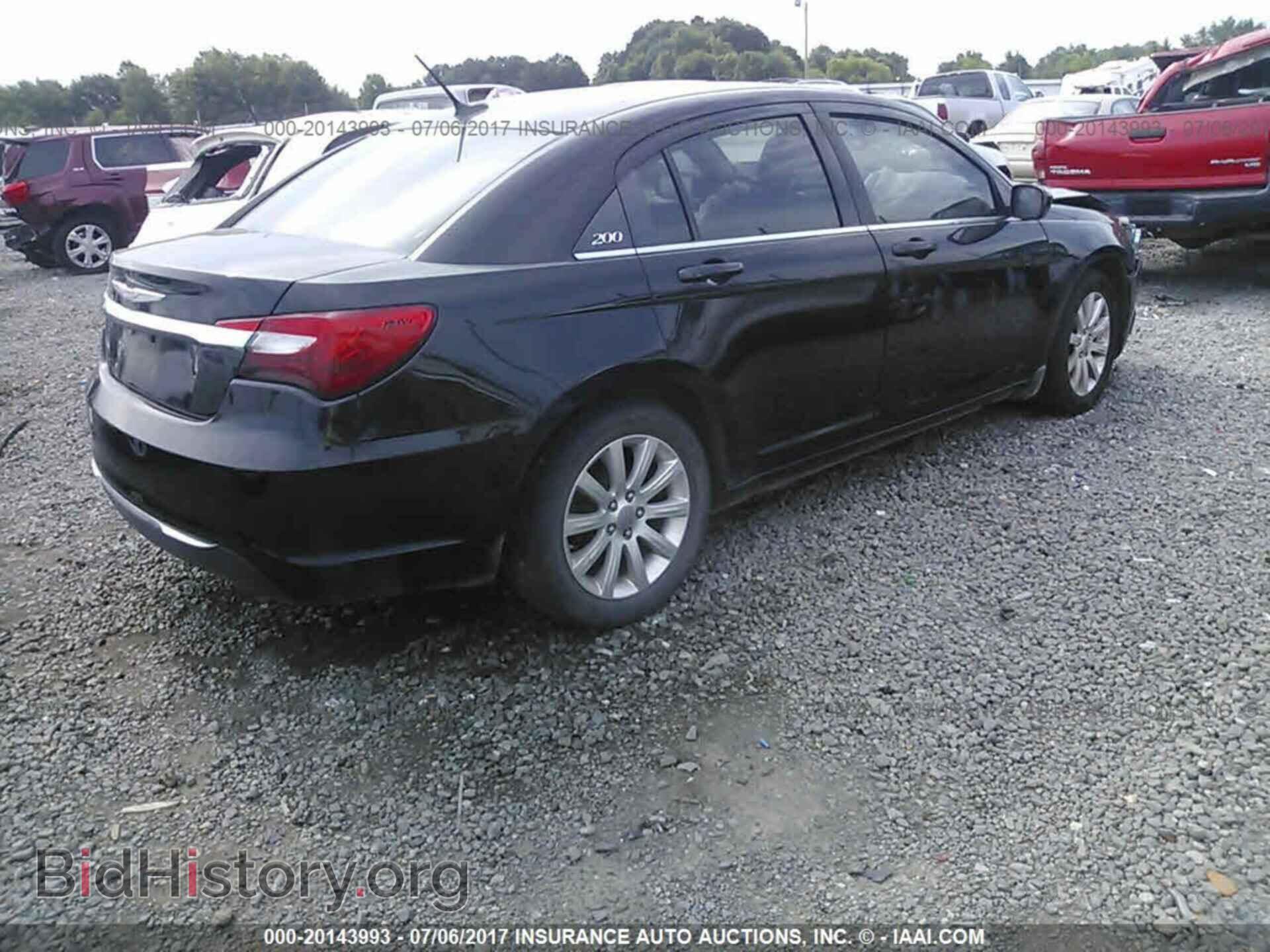 2014 Chrysler 200 - VIN: 1C3CCBBB4EN153204 - Photo 4