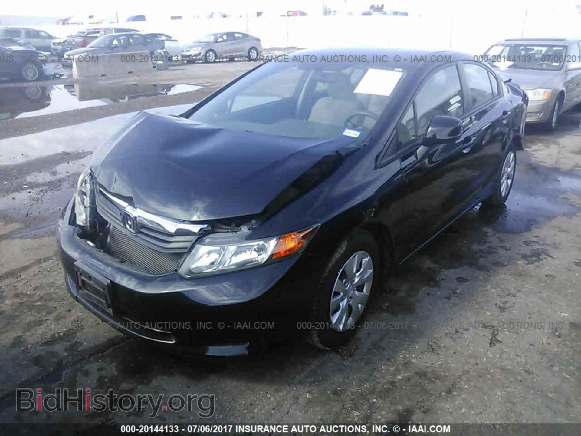 2012 Honda Civic - VIN: 2HGFB2F51CH587071 - Фото 2