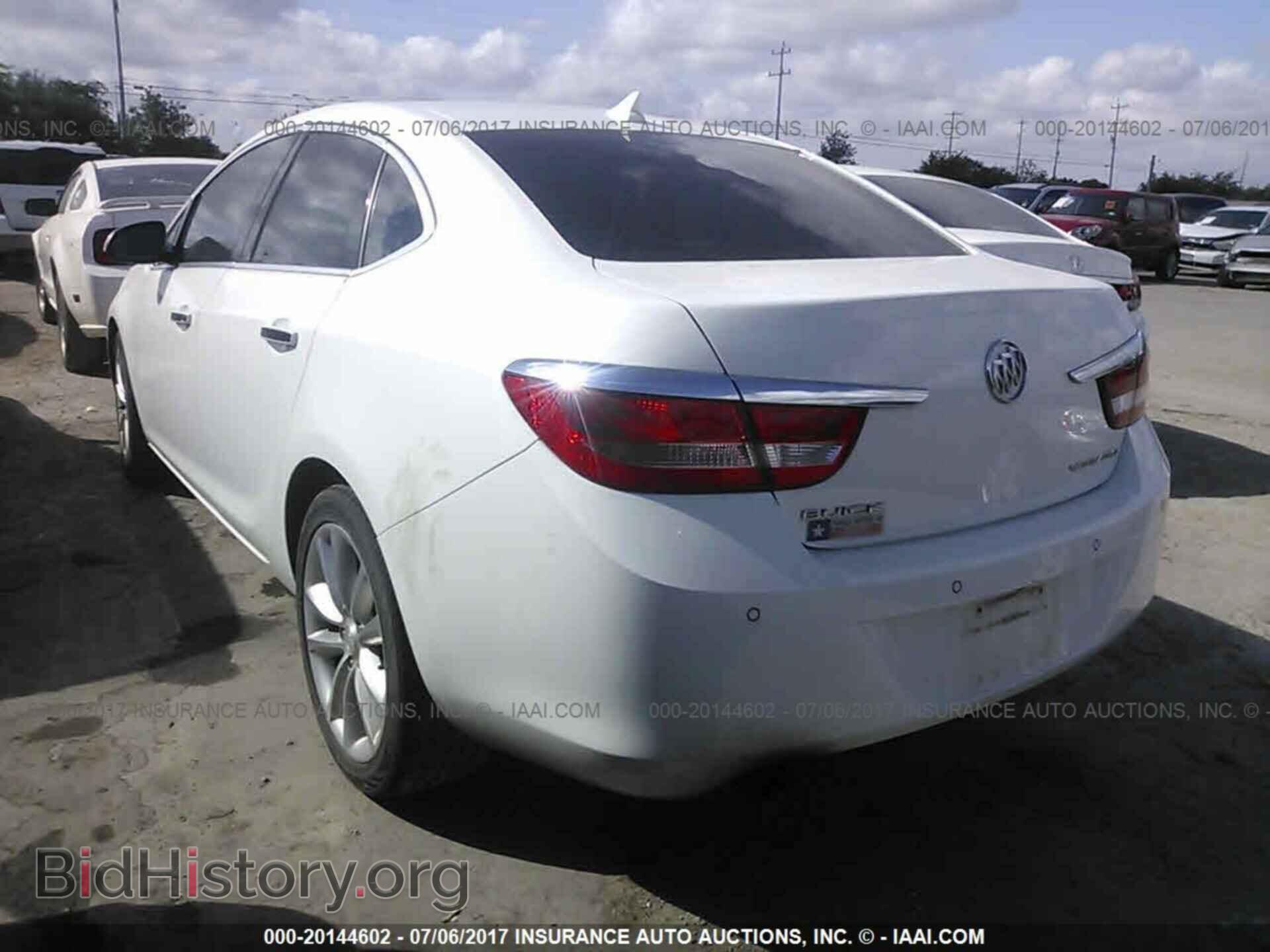 2014 Buick Verano - VIN: 1G4PR5SK4E4175234 - Photo 3