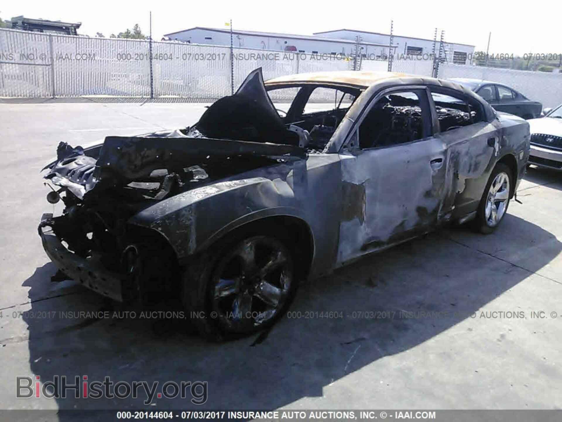 2012 Dodge Charger - VIN: 2C3CDXCT2CH163284 - Фото 2