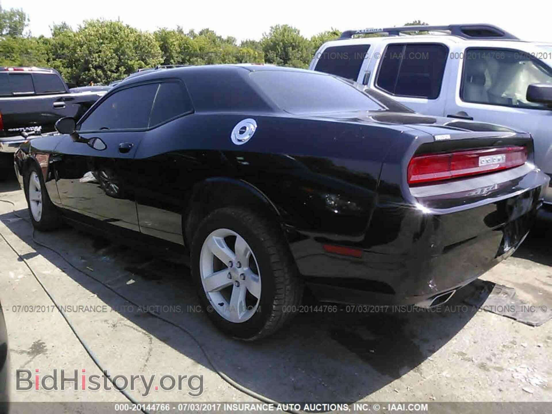 2014 Dodge Challenger - VIN: 2C3CDYAG3EH302398 - Фото 3