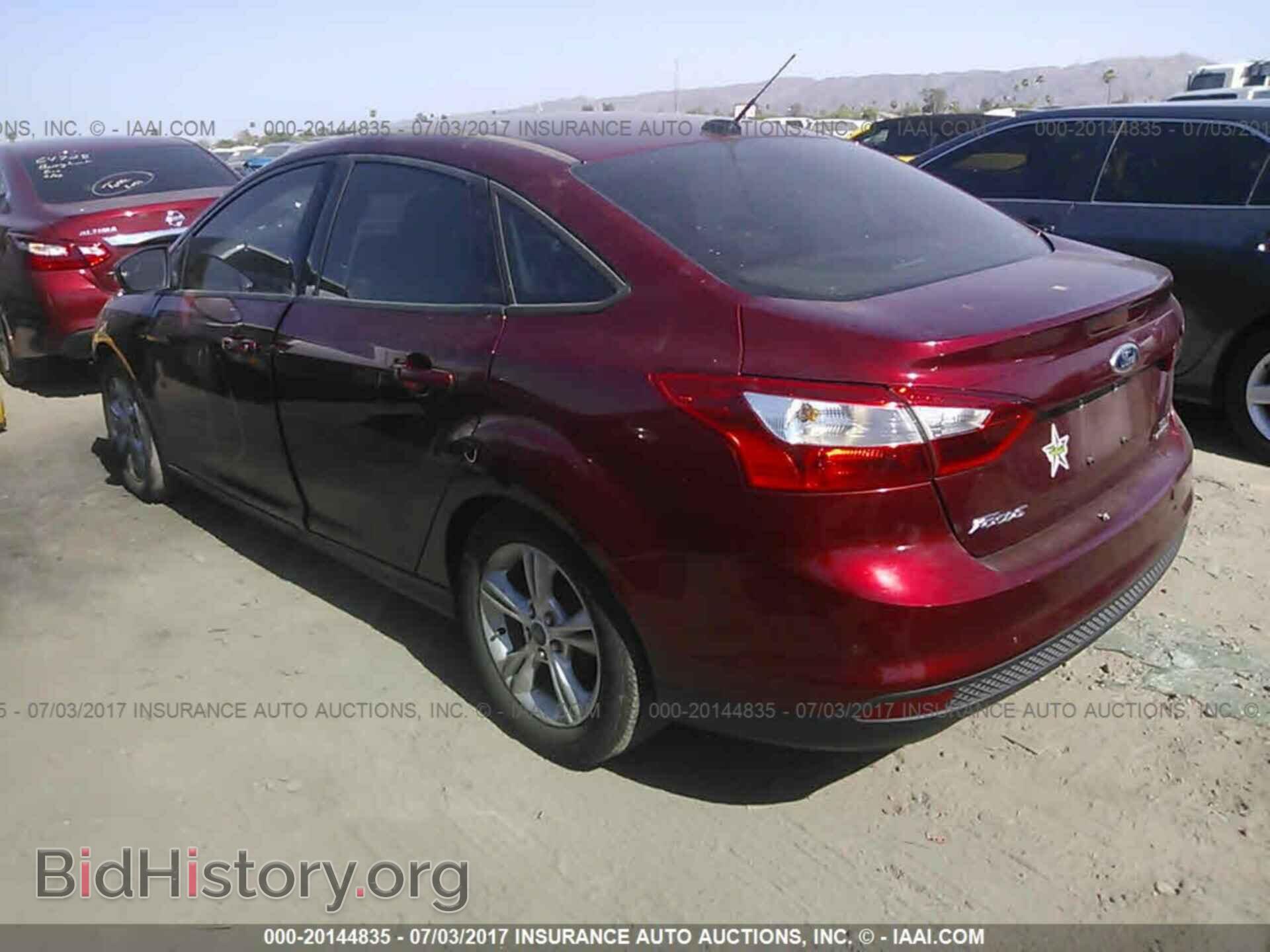 2014 Ford Focus - VIN: 1FADP3F24EL461673 - Photo 3