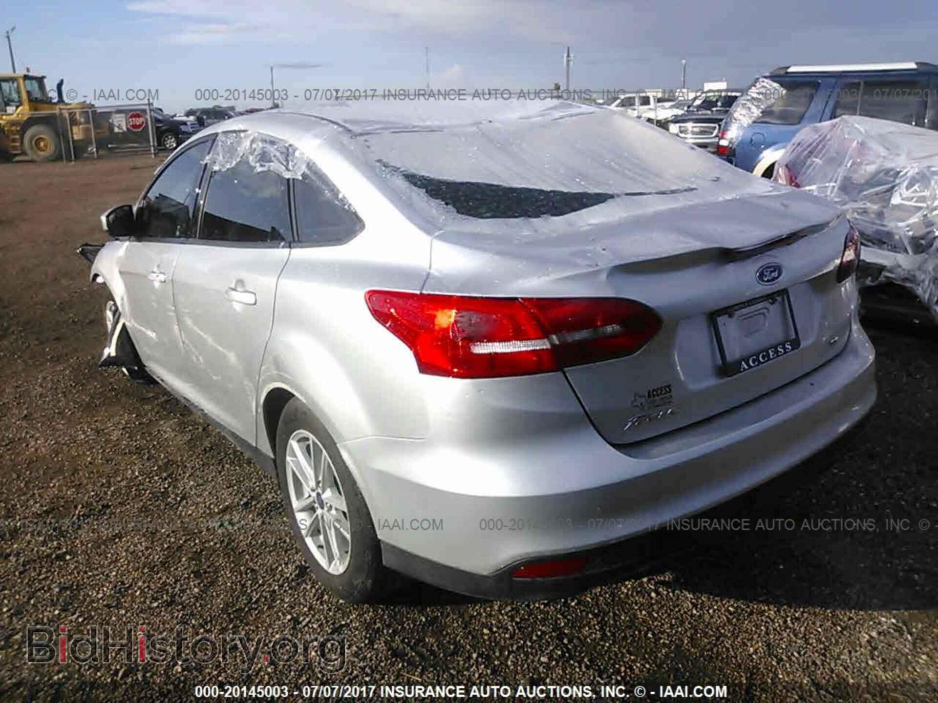 2017 Ford Focus - VIN: 1FADP3F24HL229630 - Photo 3