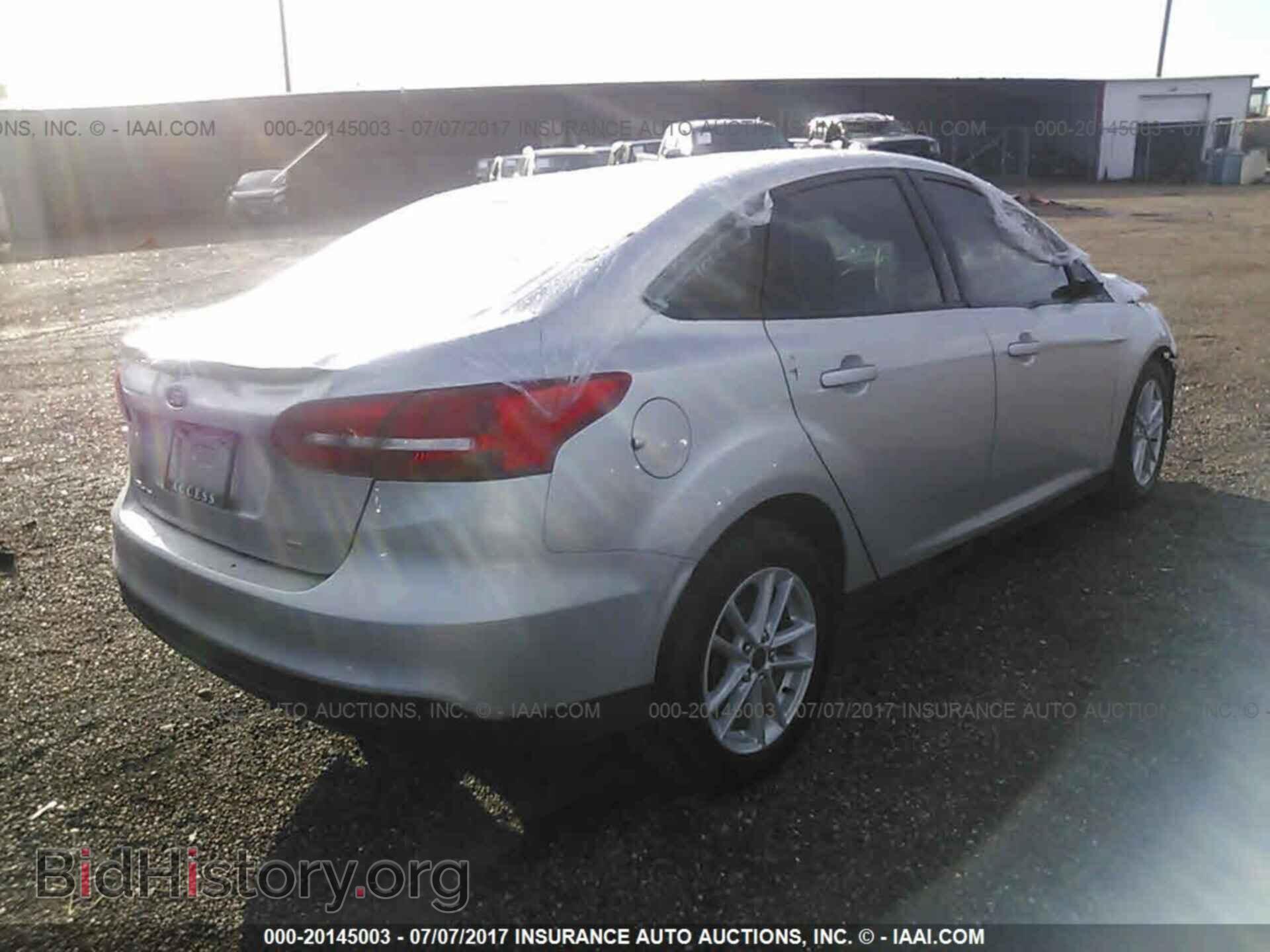 2017 Ford Focus - VIN: 1FADP3F24HL229630 - Photo 4