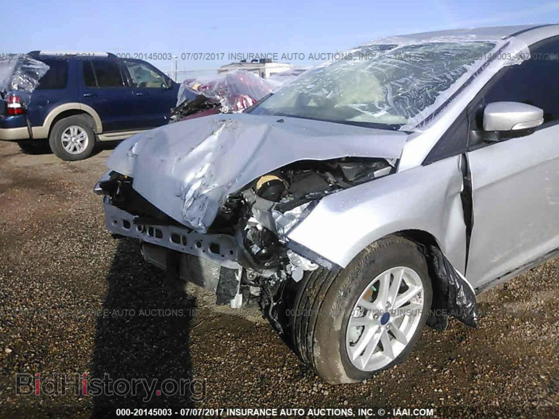 2017 Ford Focus - VIN: 1FADP3F24HL229630 - Photo 6