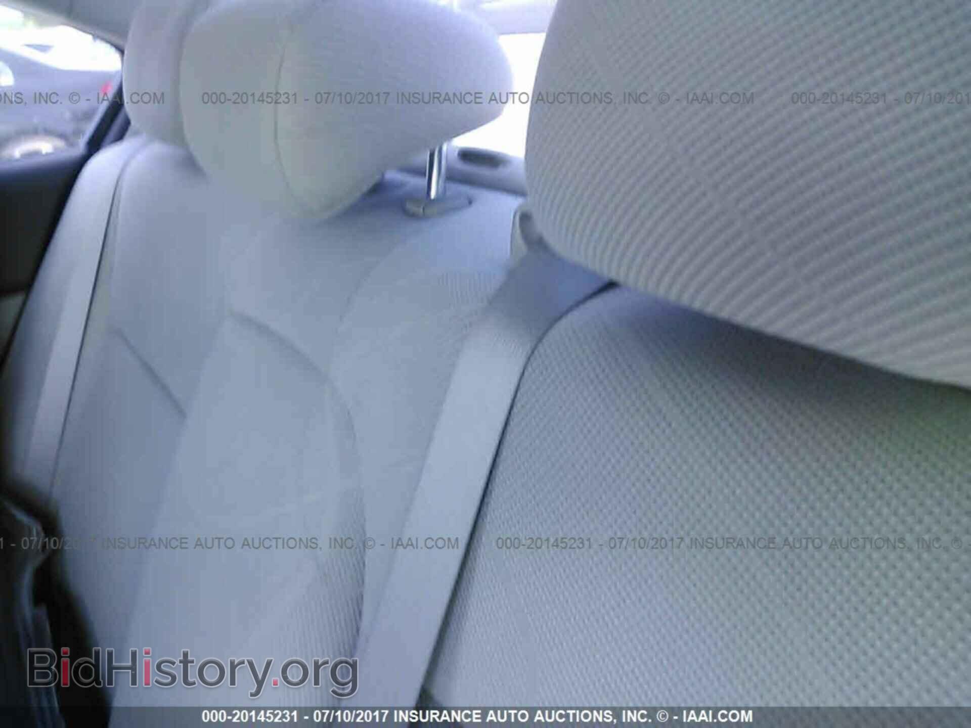 2012 Honda Civic - VIN: 2HGFB2F5XCH603333 - Photo 8
