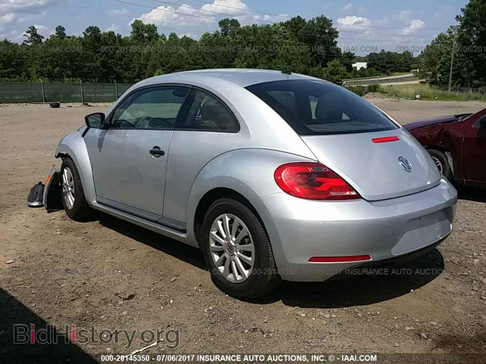 2012 Volkswagen Beetle - VIN: 3VWFP7AT0CM638075 - Фото 3