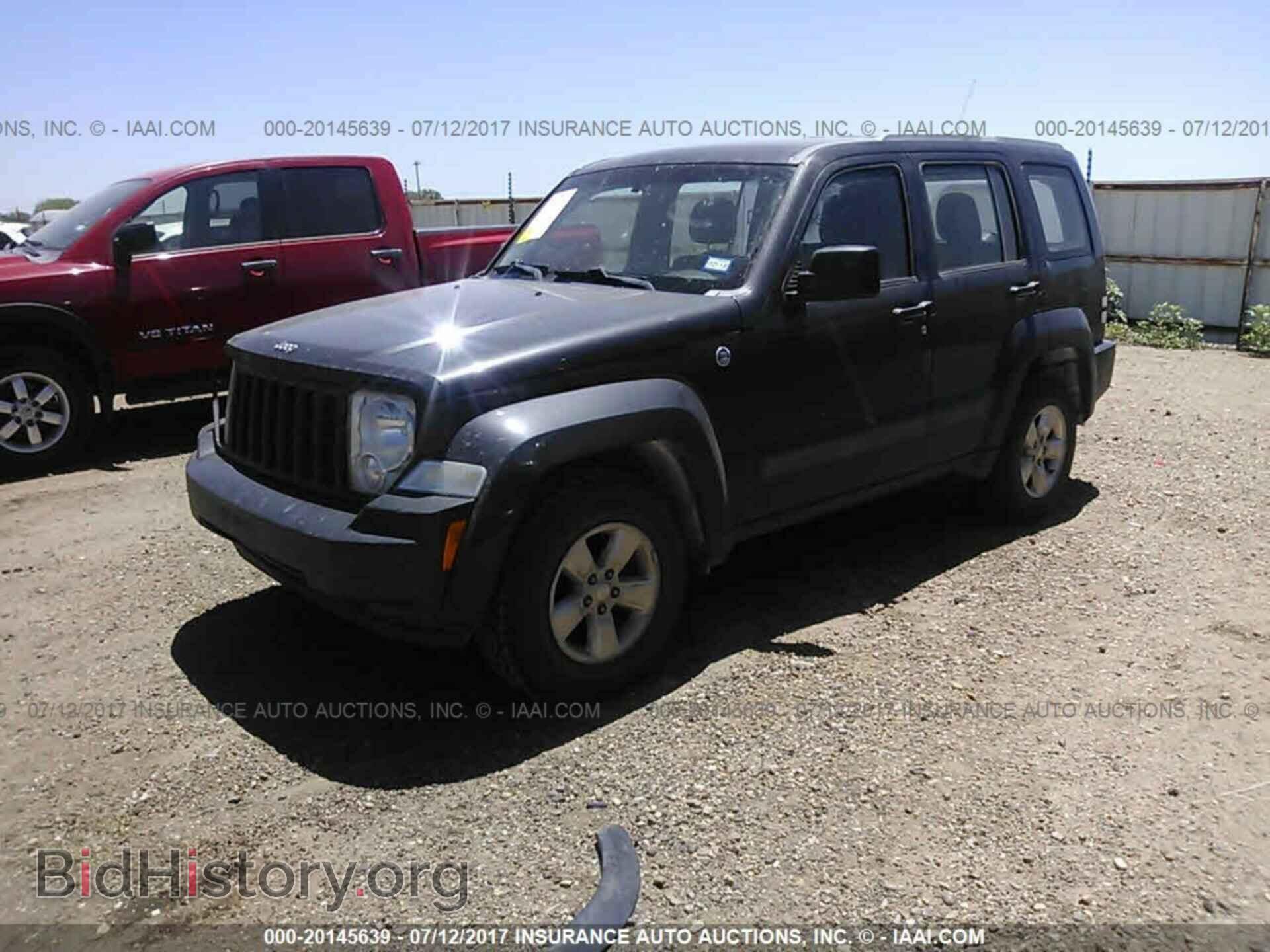 2011 Jeep Liberty - VIN: 1J4PN2GK4BW557491 - Фото 2