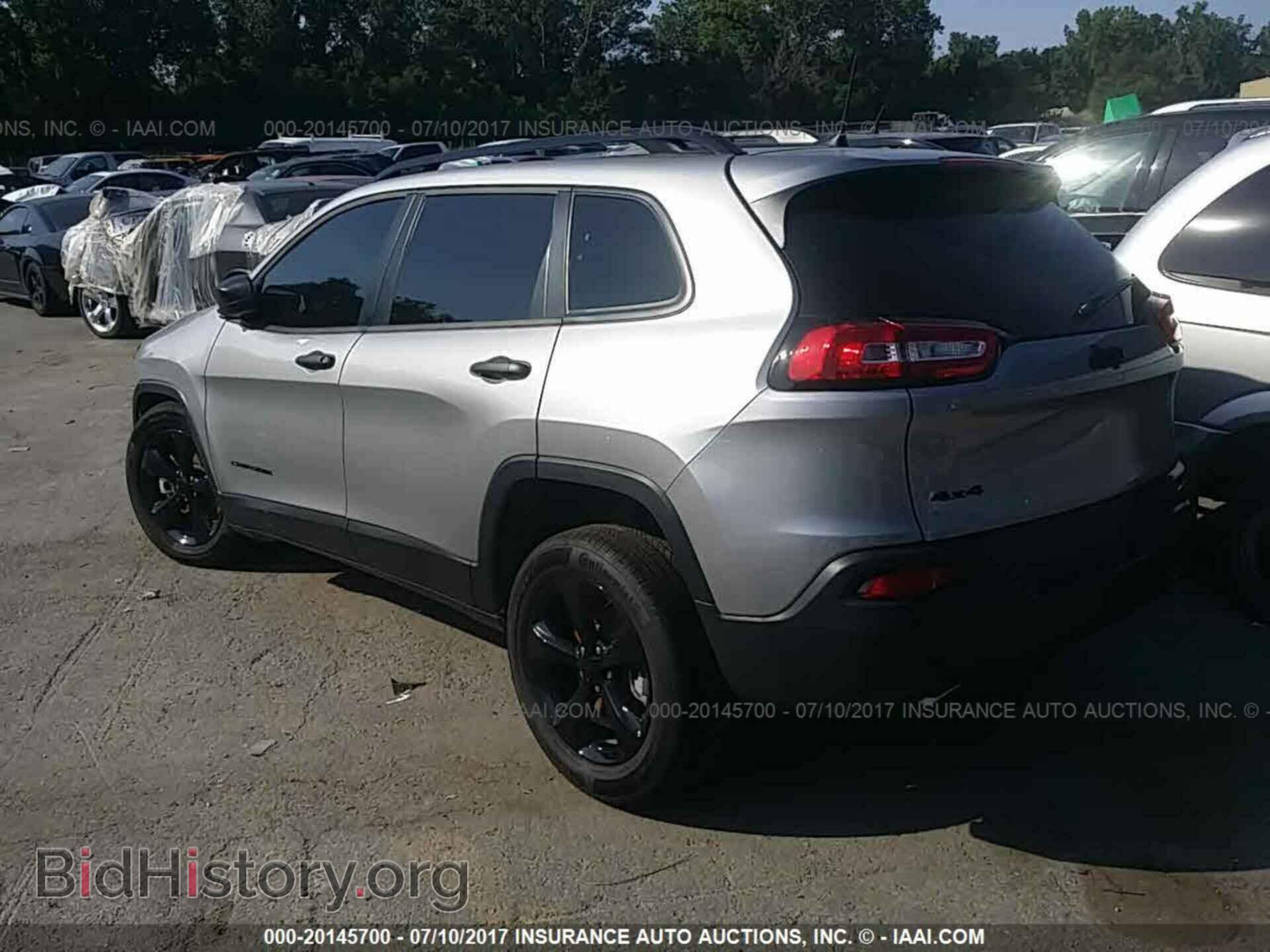 2017 Jeep Cherokee - VIN: 1C4PJMAB6HW656991 - Photo 3