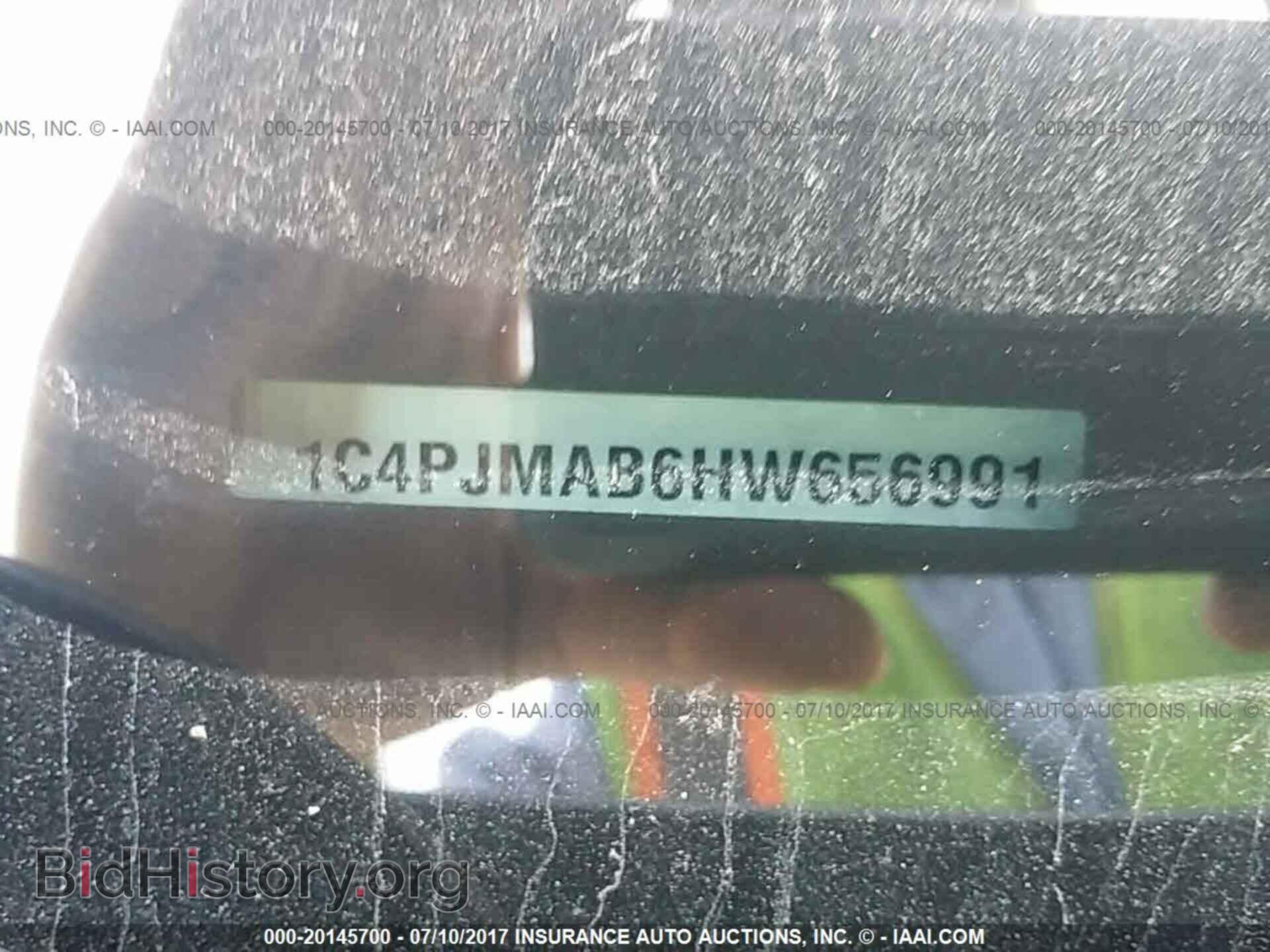 2017 Jeep Cherokee - VIN: 1C4PJMAB6HW656991 - Photo 9