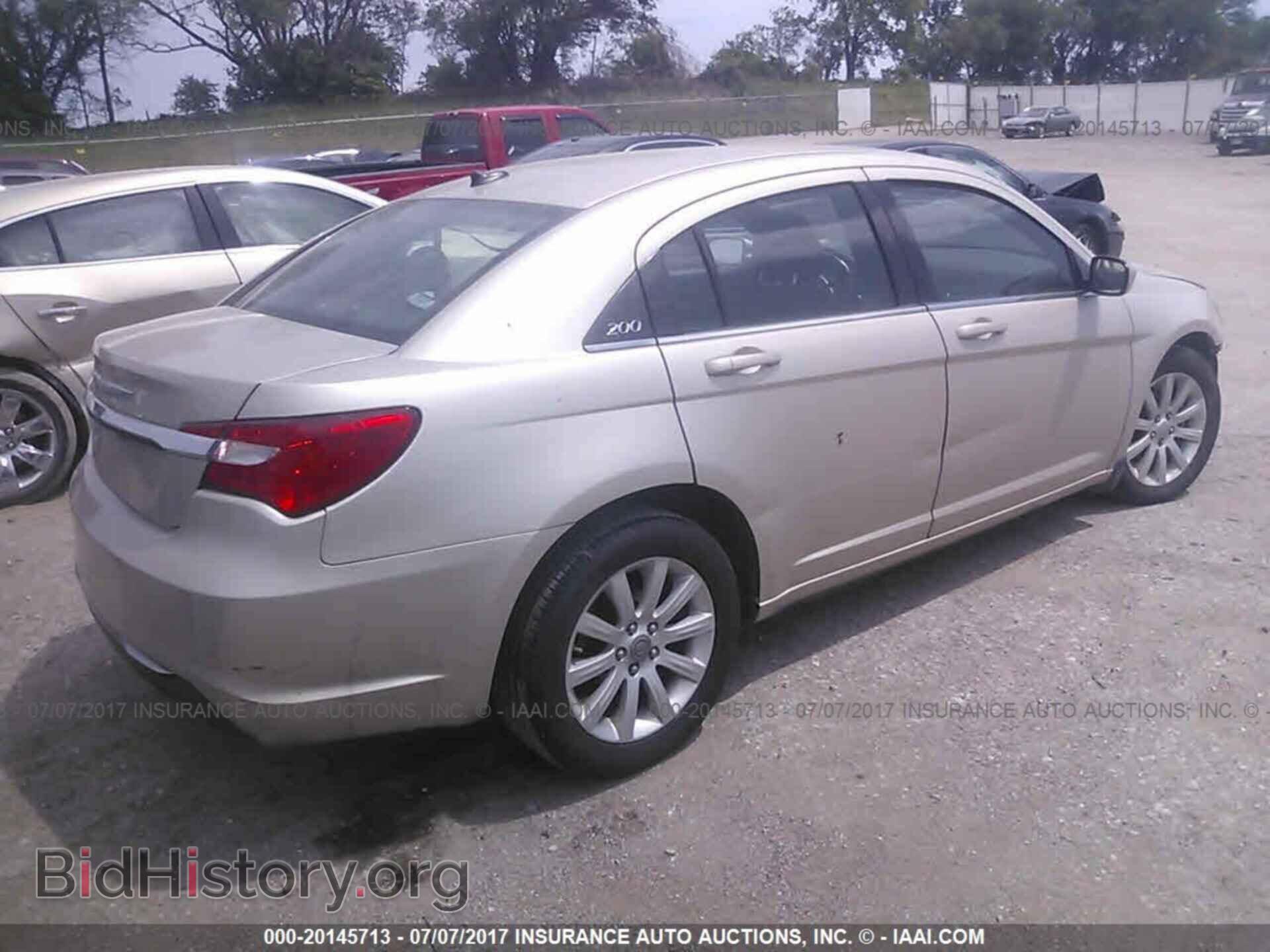 2013 Chrysler 200 - VIN: 1C3CCBBG1DN658904 - Photo 4