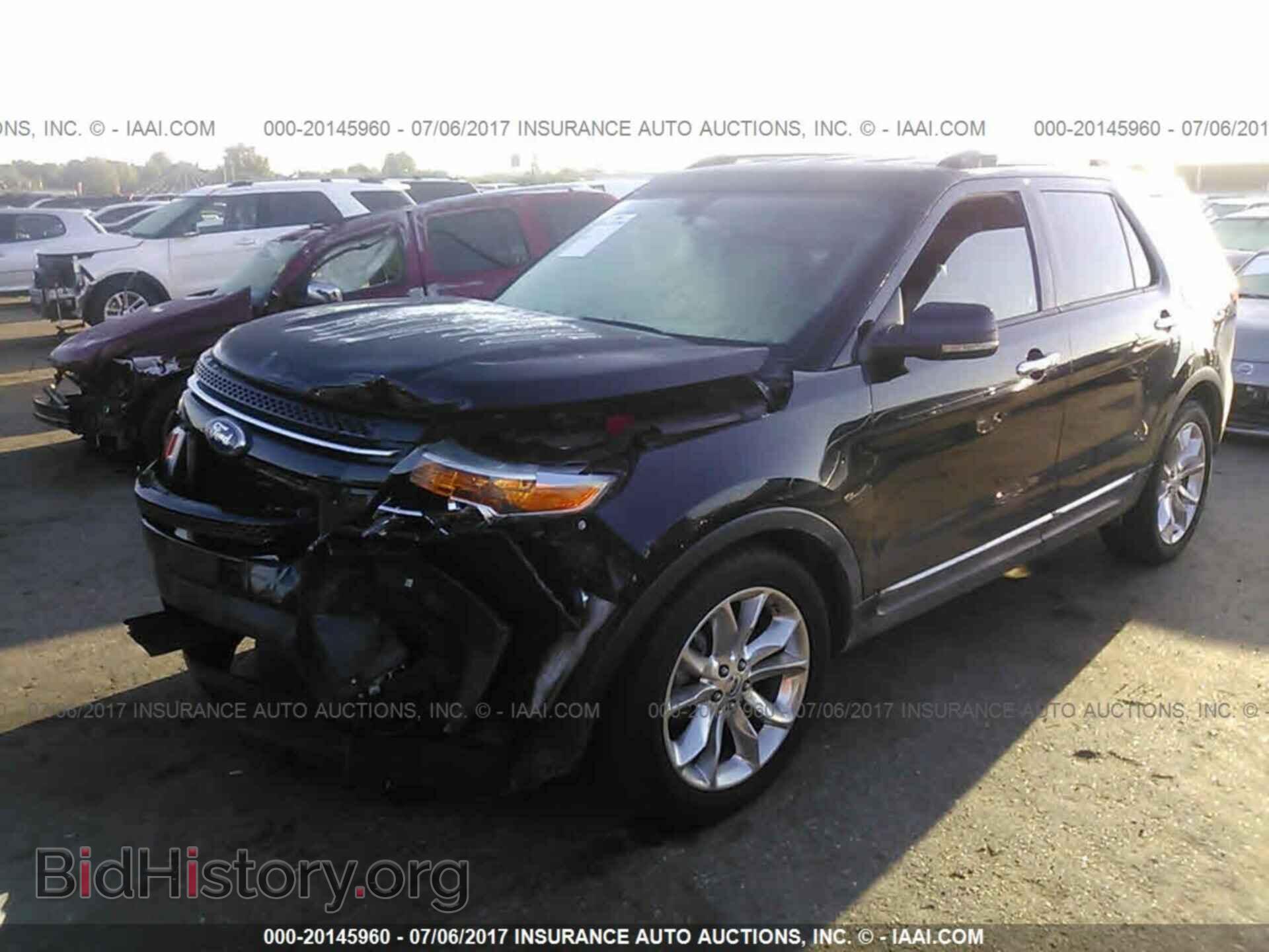 2011 Ford Explorer - VIN: 1FMHK7F84BGA63739 - Фото 2