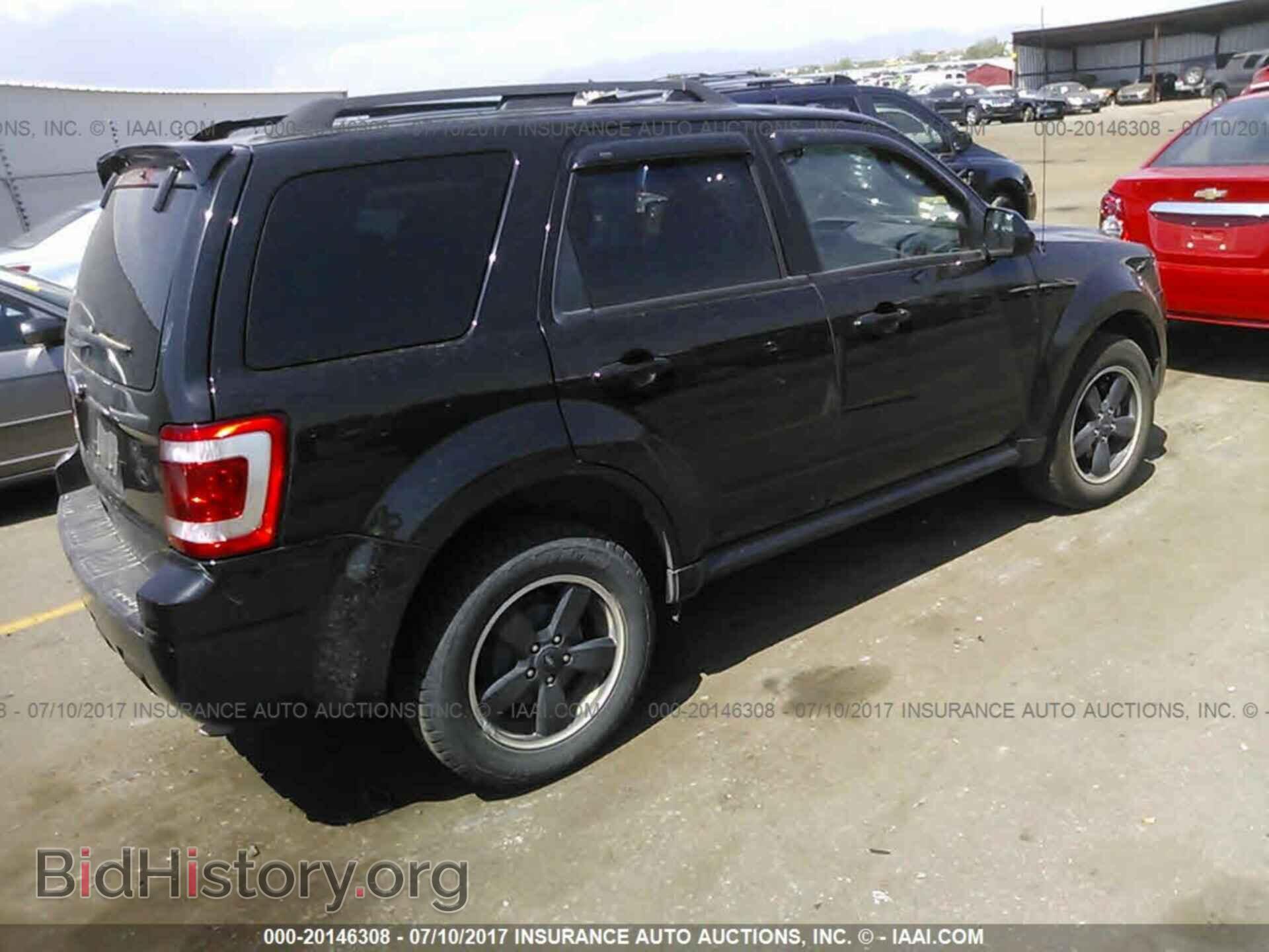 2011 Ford Escape - VIN: 1FMCU0D77BKC17556 - Photo 4