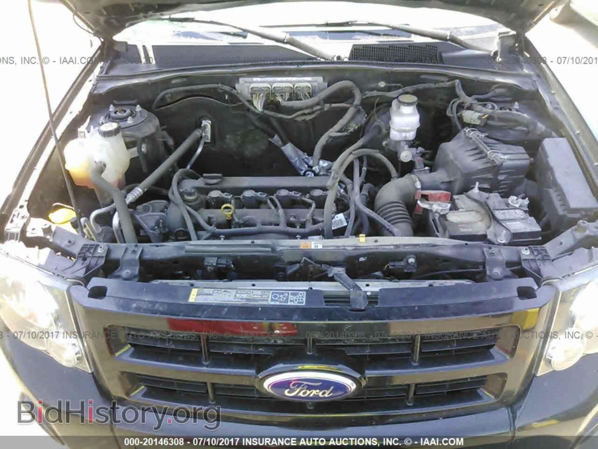 2011 Ford Escape - VIN: 1FMCU0D77BKC17556 - Photo 10