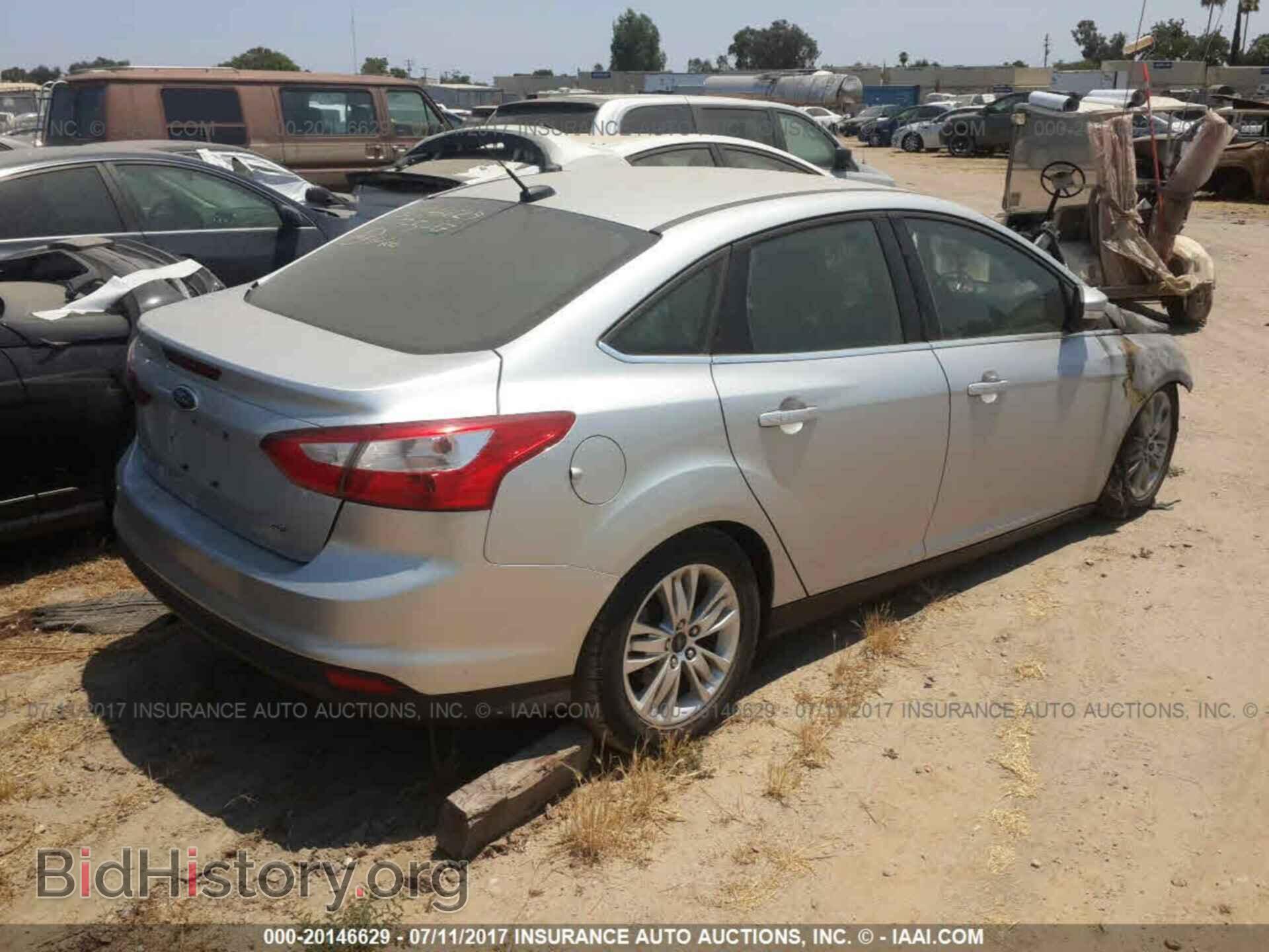 2012 Ford Focus - VIN: 1FAHP3H26CL388043 - Photo 4