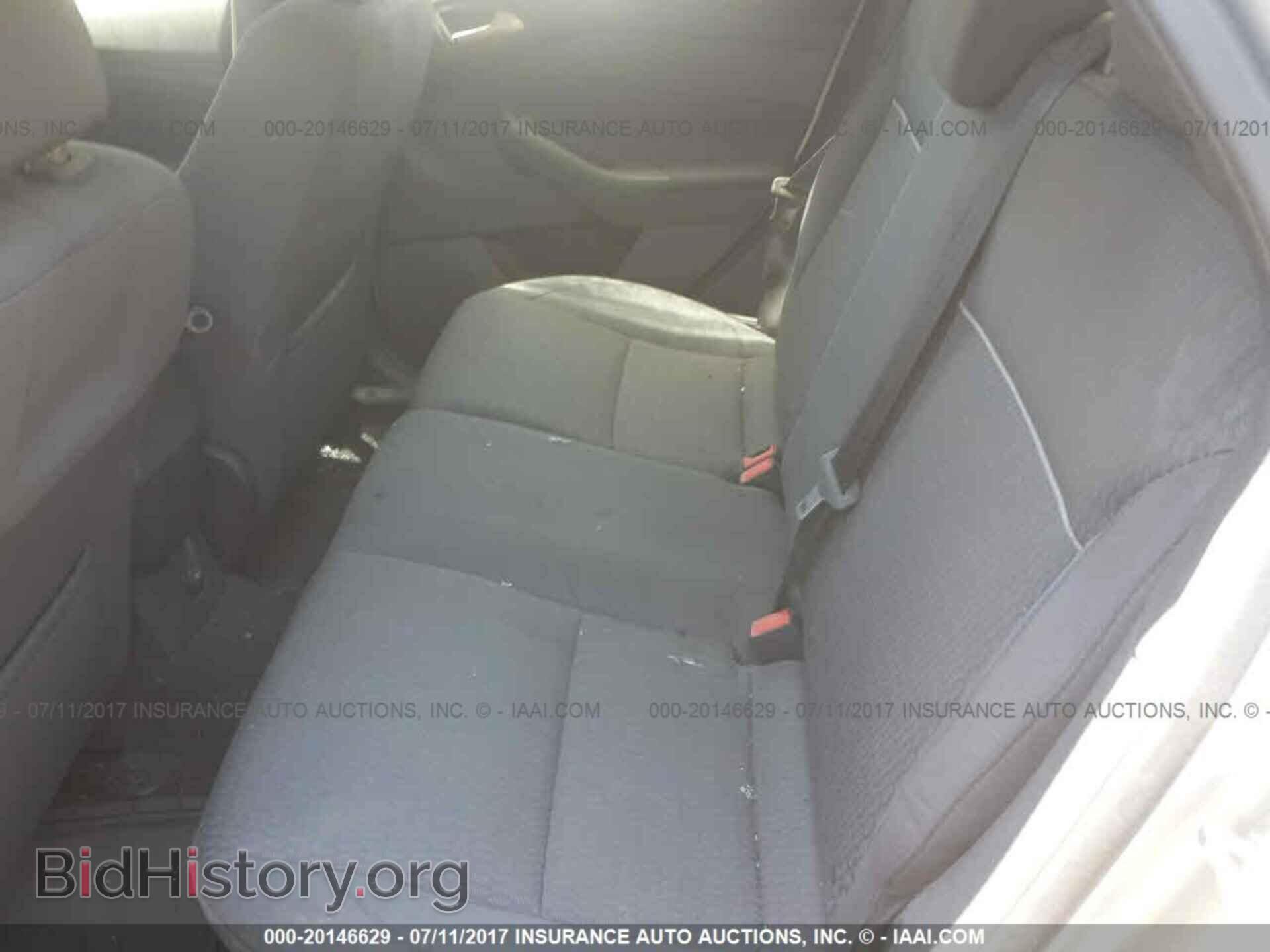 2012 Ford Focus - VIN: 1FAHP3H26CL388043 - Photo 8