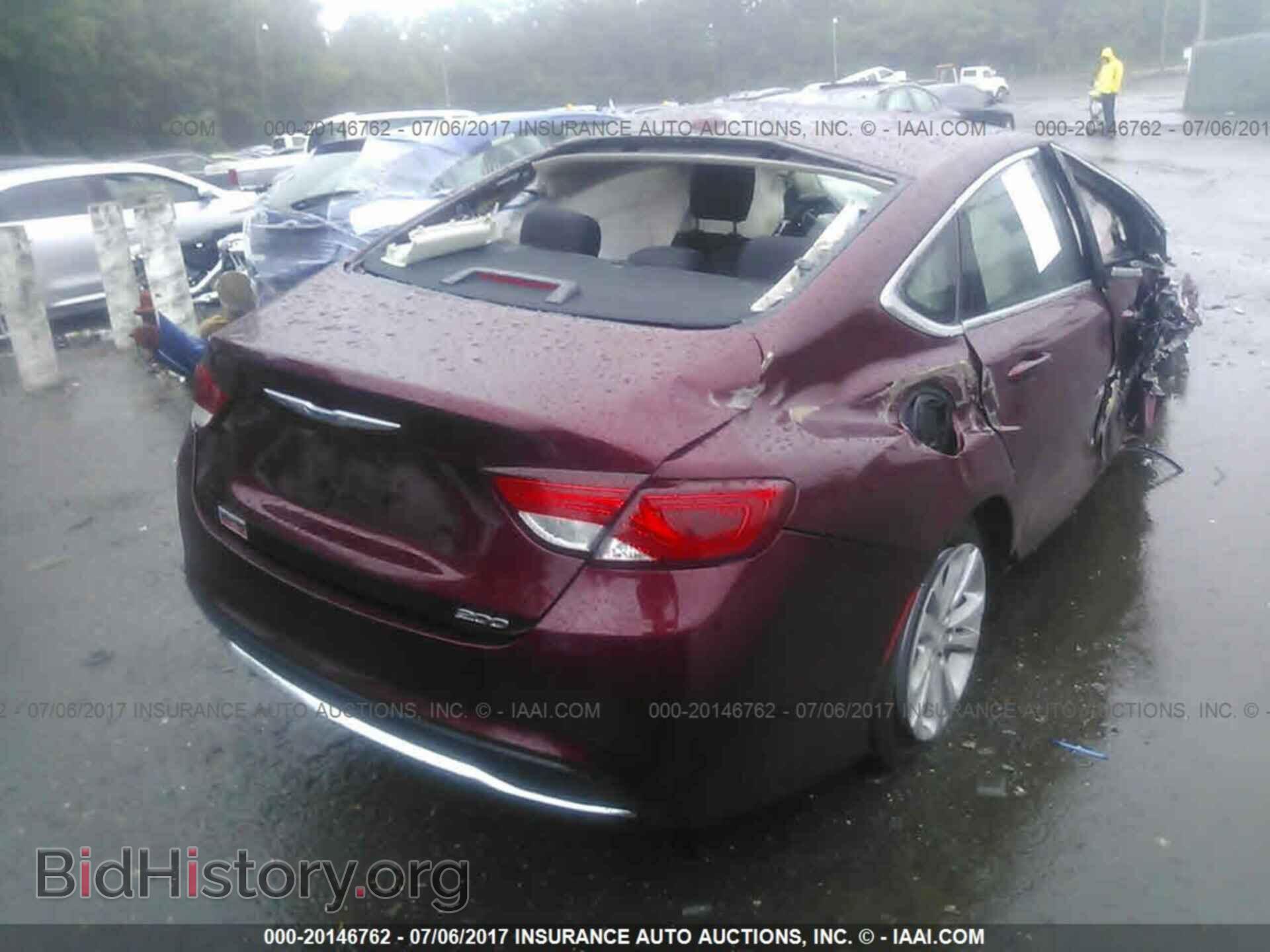 2016 Chrysler 200 - VIN: 1C3CCCAB2GN102598 - Photo 4