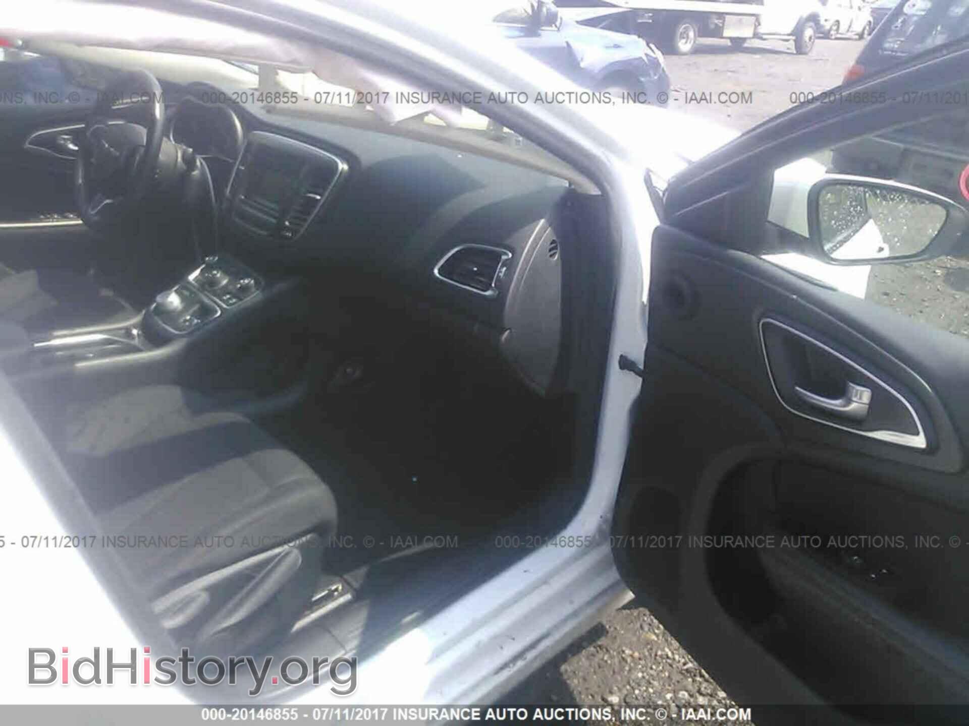 2015 Chrysler 200 - VIN: 1C3CCCAB3FN664315 - Photo 5