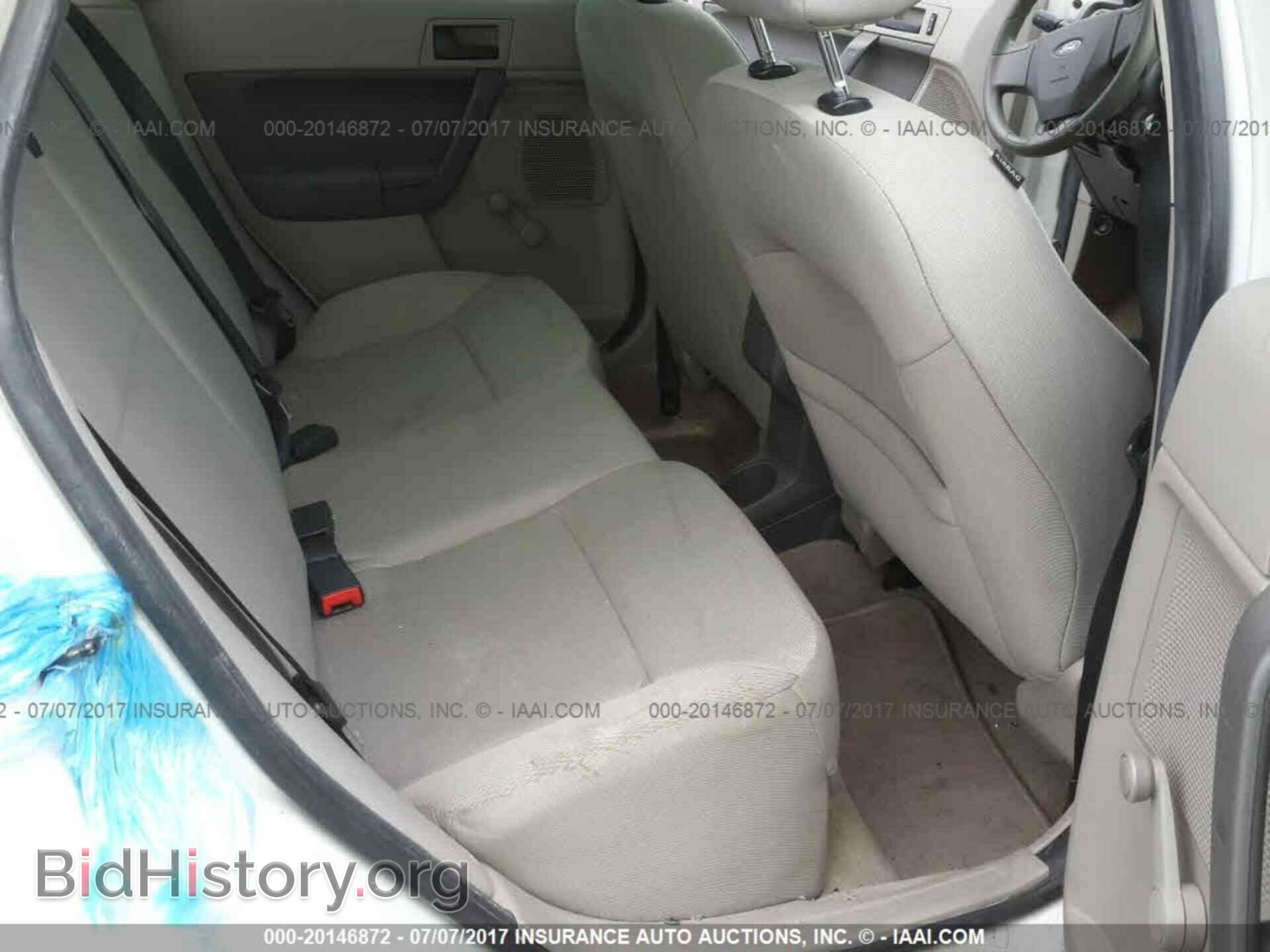 2011 Ford Focus - VIN: 1FAHP3EN1BW178364 - Фото 8