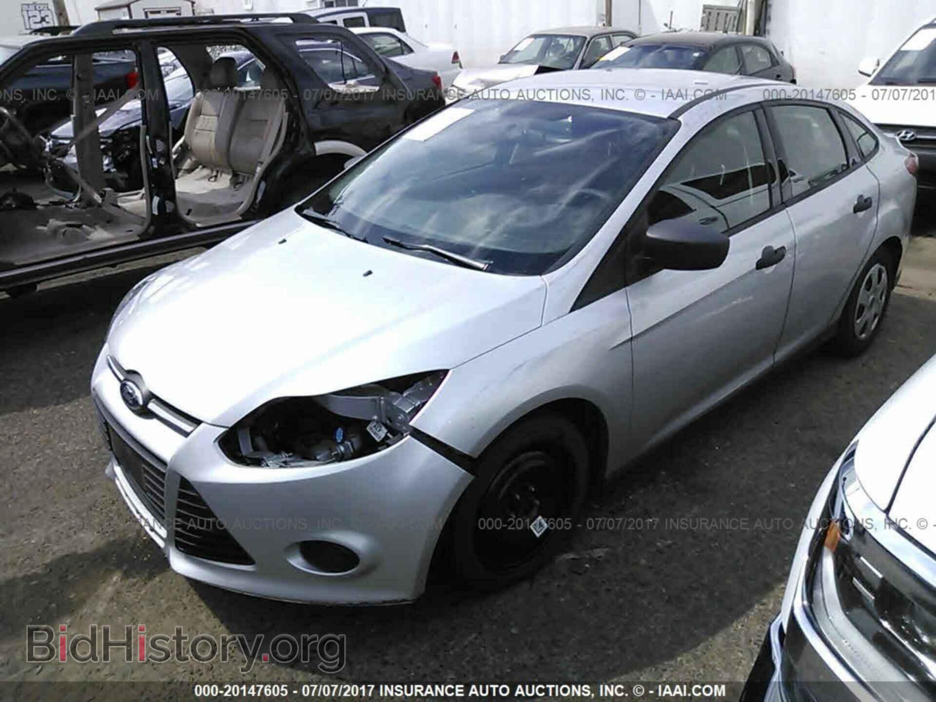 2013 Ford Focus - VIN: 1FADP3E23DL190797 - Фото 2