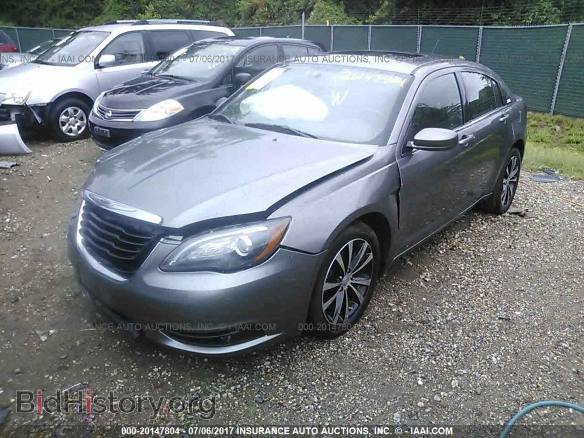 2012 Chrysler 200 - VIN: 1C3CCBBG1CN250093 - Фото 2
