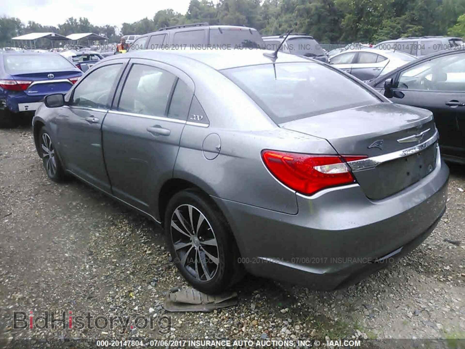 2012 Chrysler 200 - VIN: 1C3CCBBG1CN250093 - Фото 3