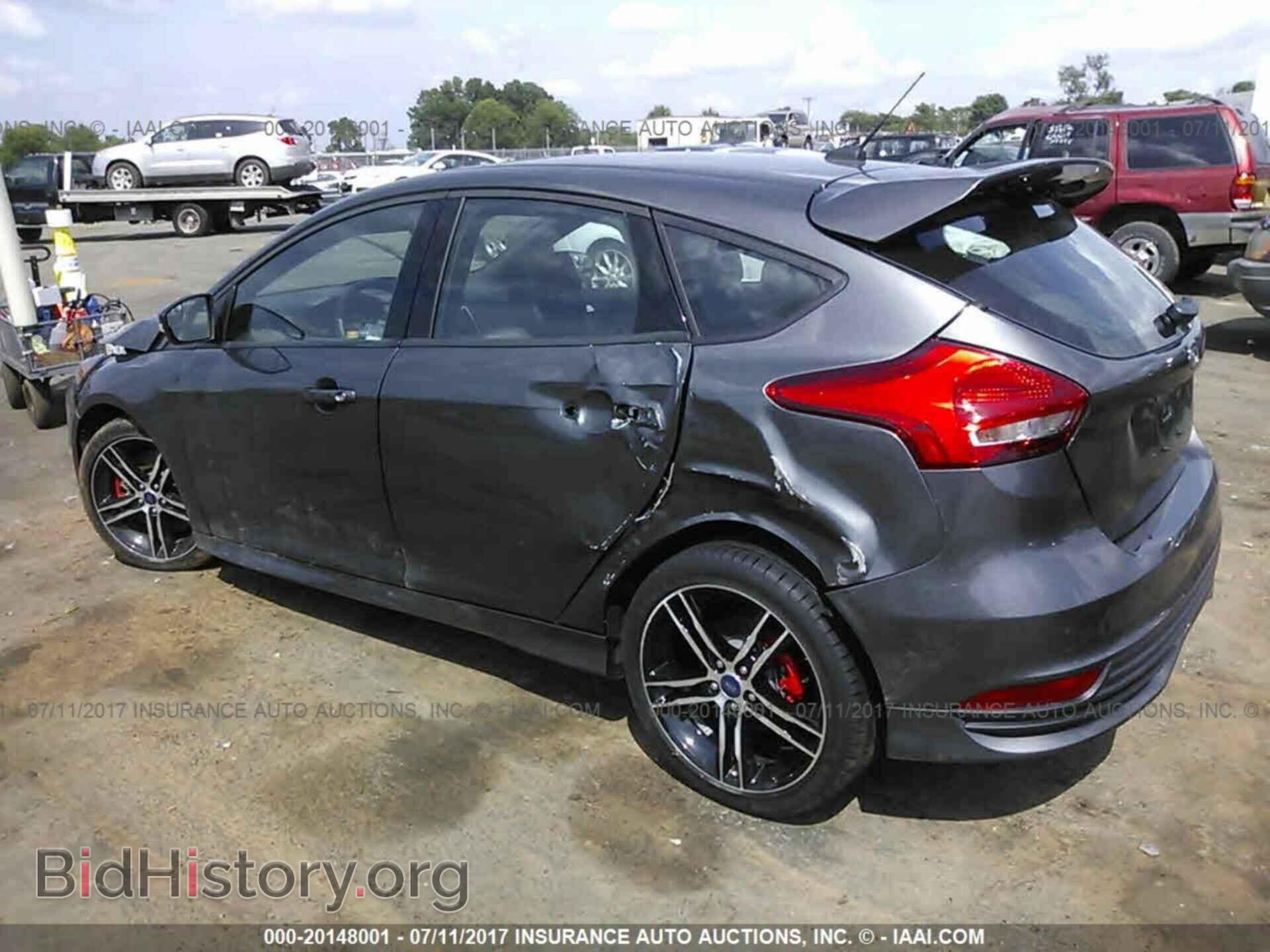 2017 Ford Focus - VIN: 1FADP3L93HL208138 - Photo 3