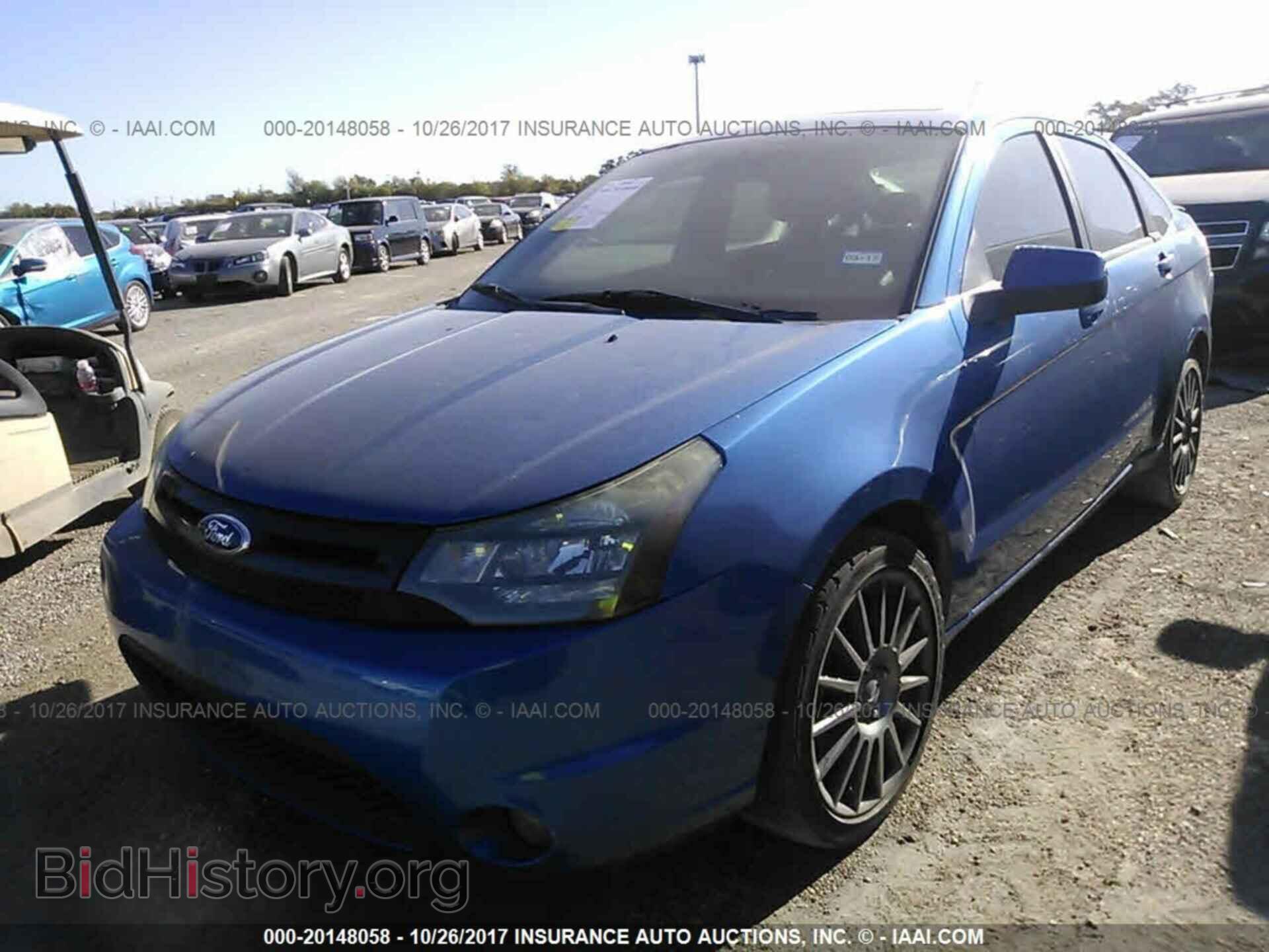 2011 Ford Focus - VIN: 1FAHP3GN8BW130728 - Фото 2